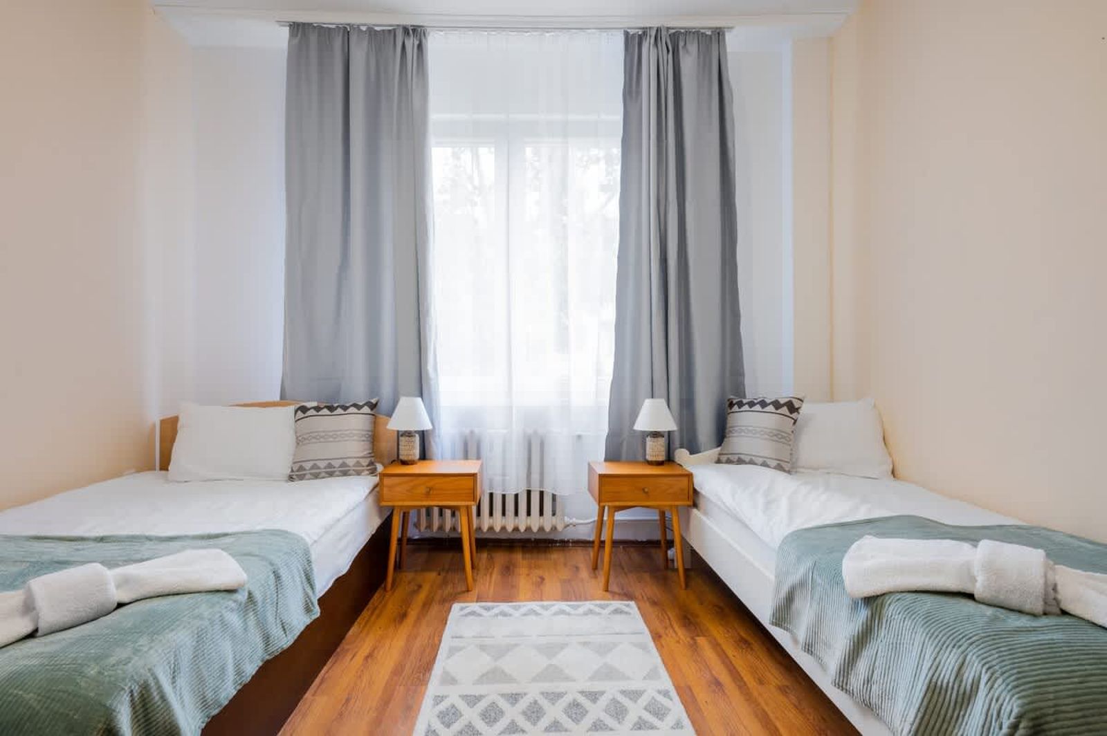 Cozy and Spacious 3BD Flat I 10 Min from NDK - Photo 4