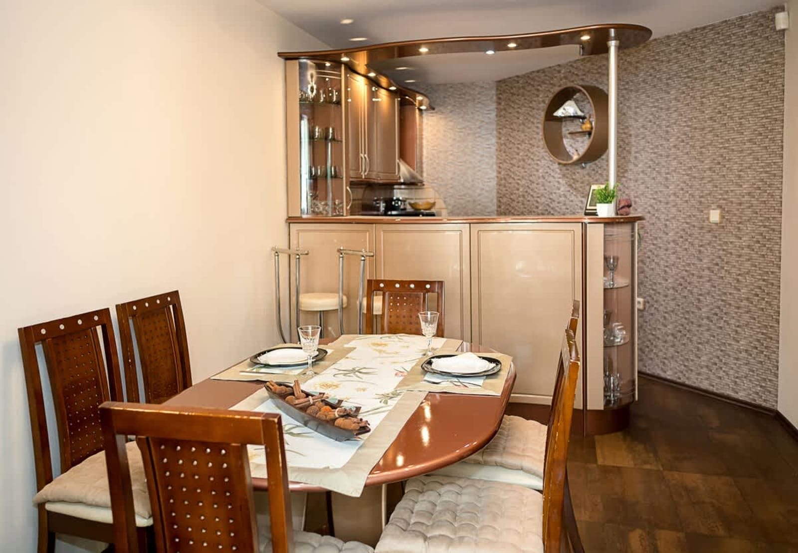 Bright &amp; Spacious 2-Bedroom Flat in Central Varna - Photo 11