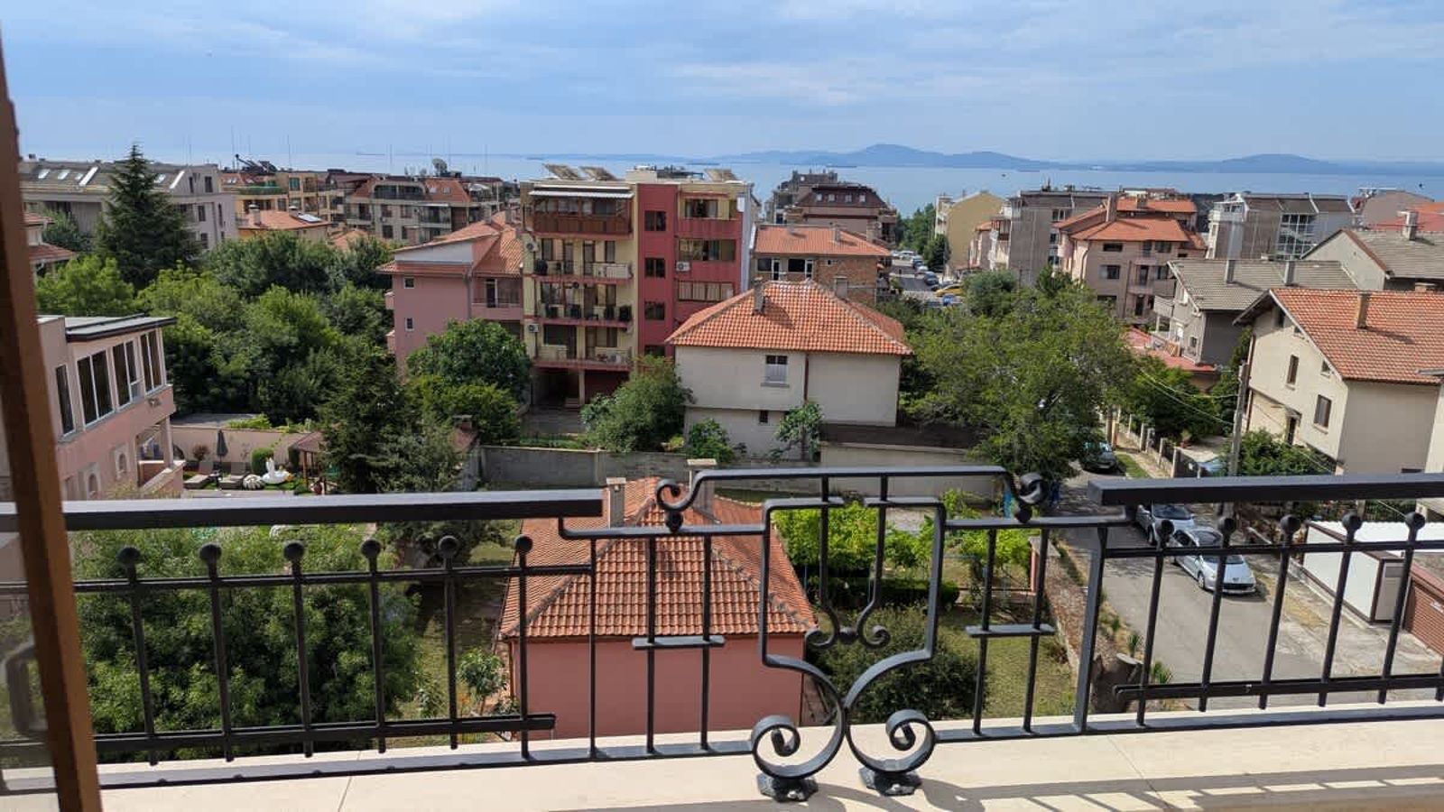 Modern Seaview Central Apartment in Sarafovo - Cover Photo