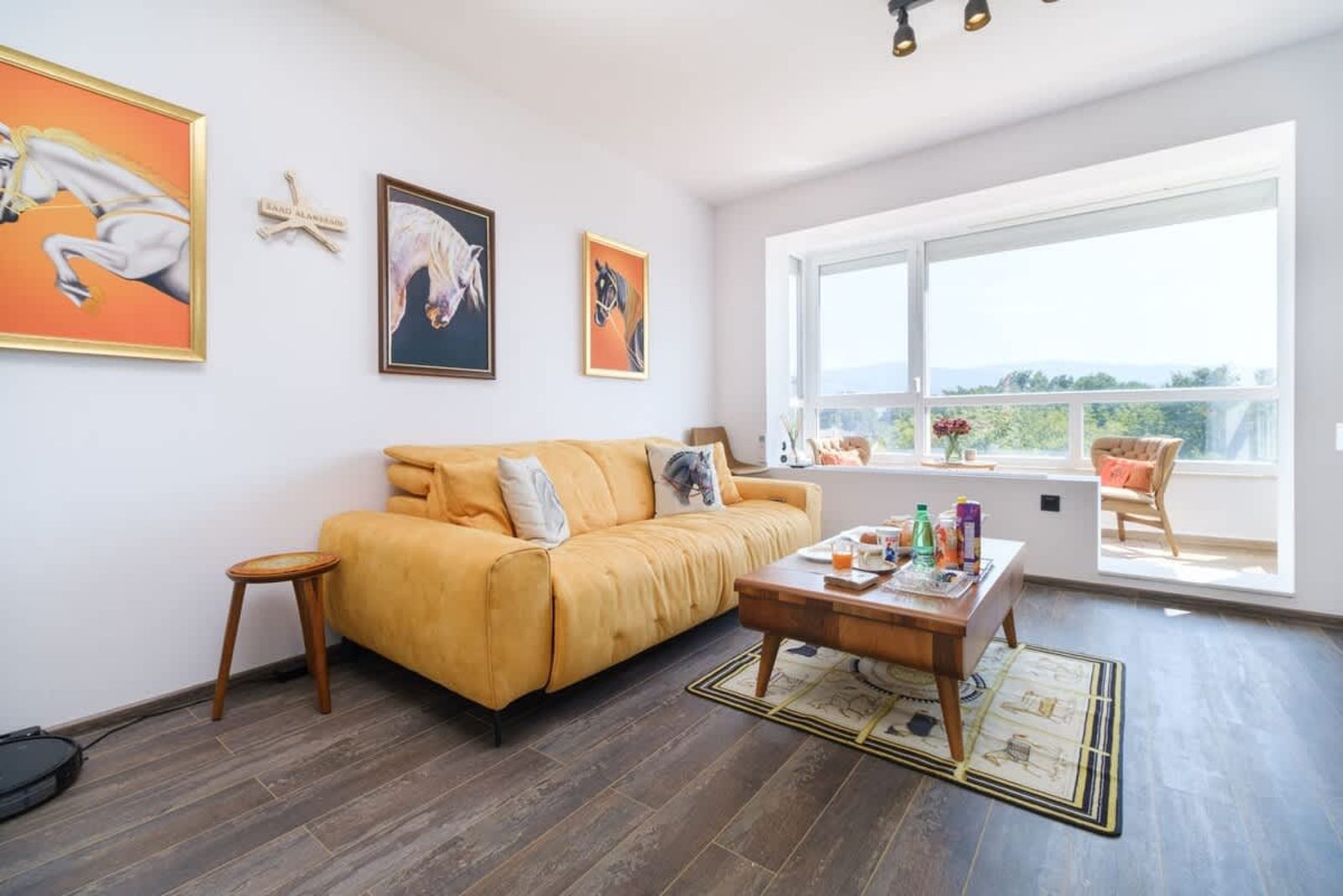 Serene Luxe Oasis Retreat on the Outskirts - Photo 2