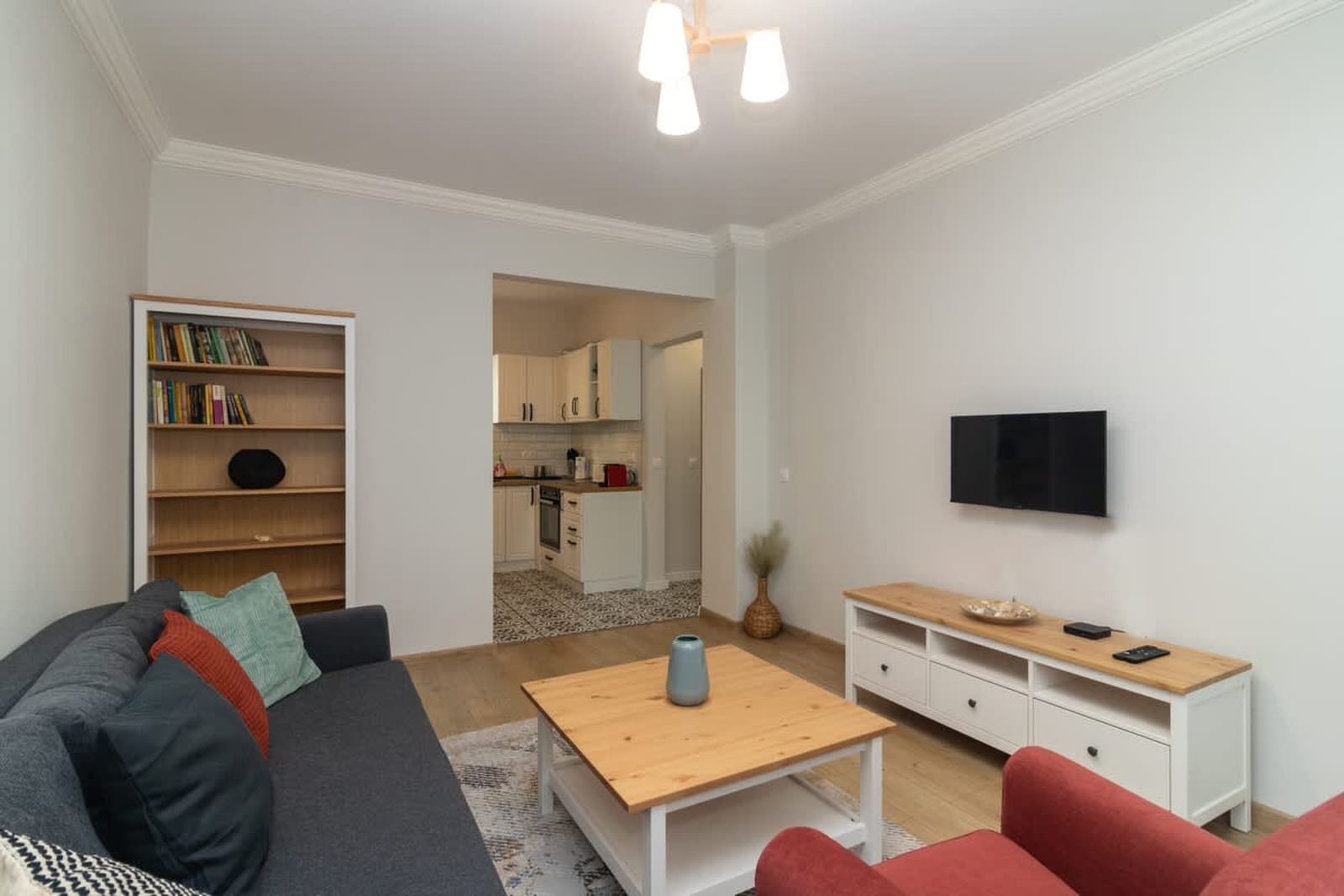 Charming City Gem with Central Location - Photo 2