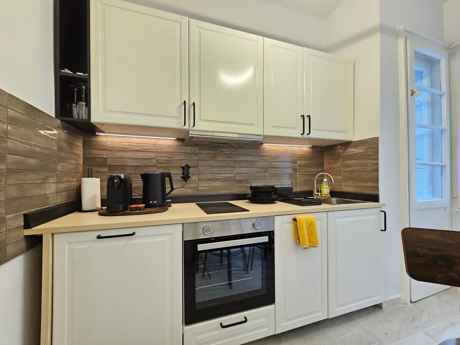 Modern 1BD Apartment next to Vitoshka &amp; NDK - Photo 3