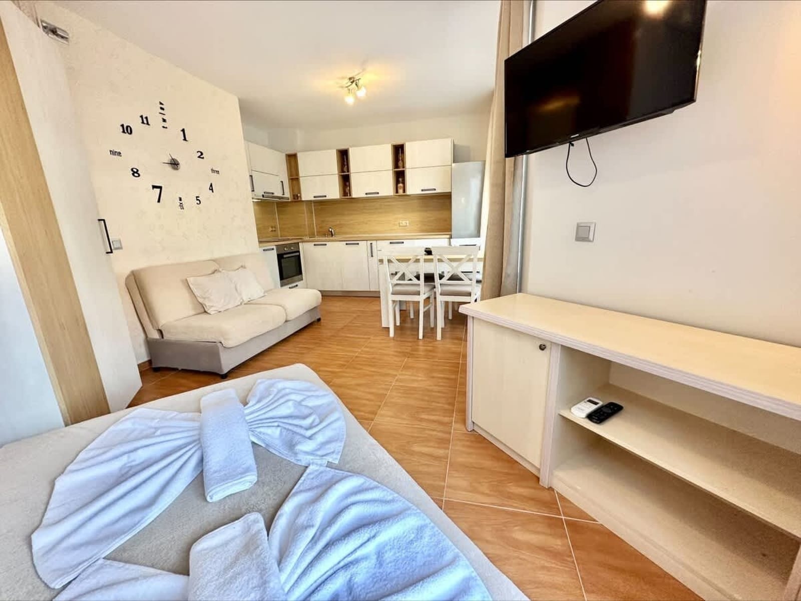 Cozy Studio in Panorama Dreams - Photo 33