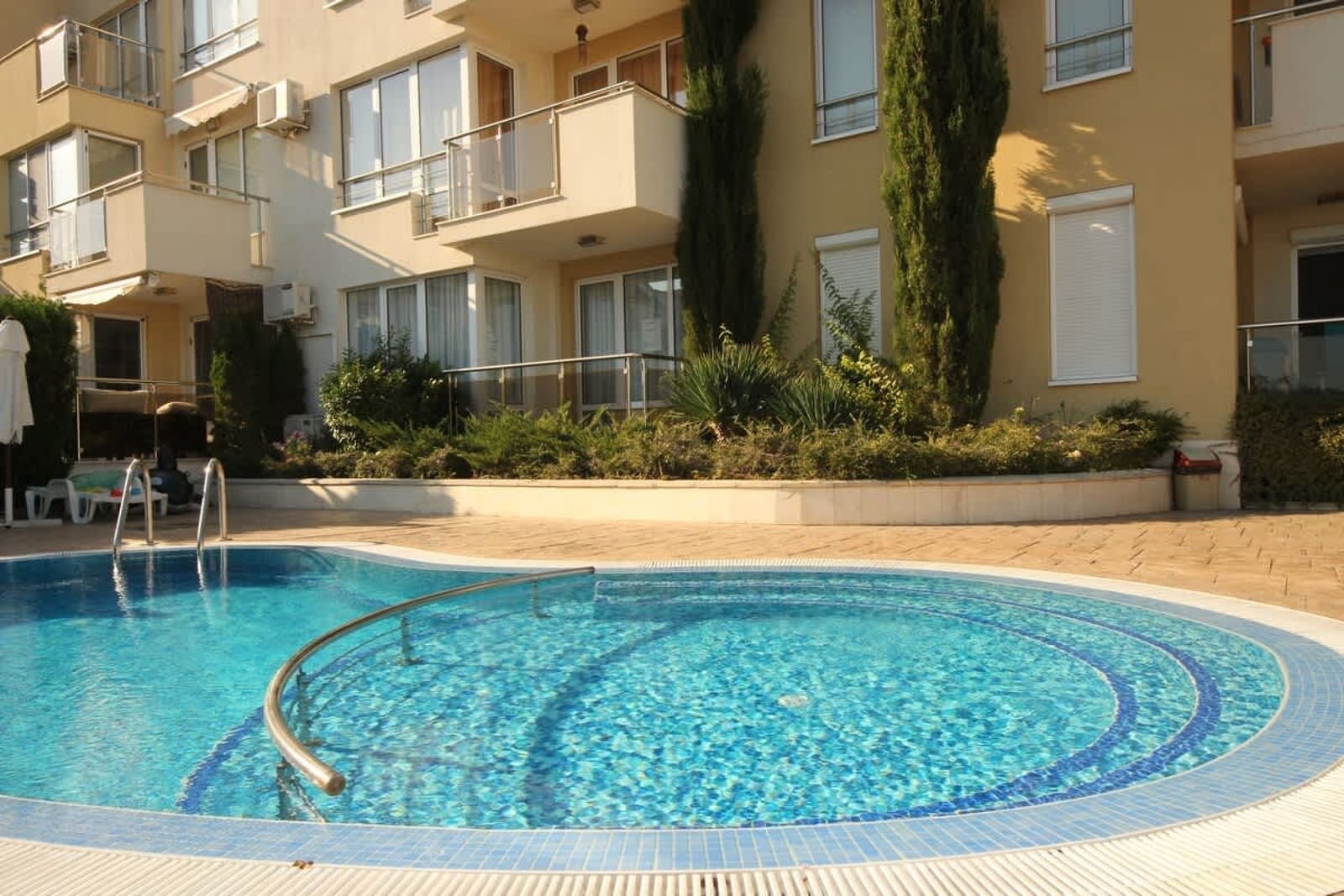 Belle View Studio with Pool View - Photo 7