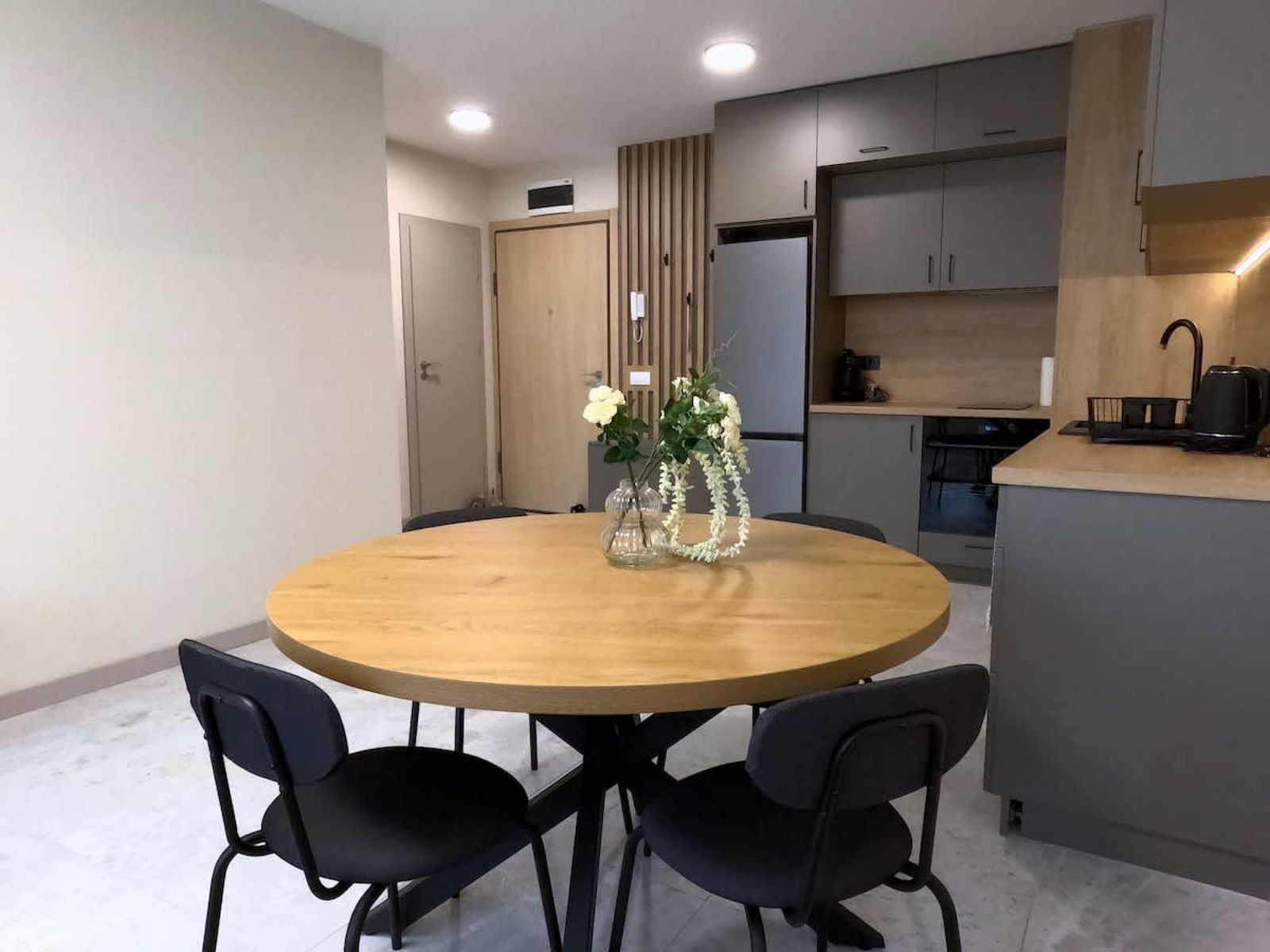 Contemporary Home with Balcony - Photo 8