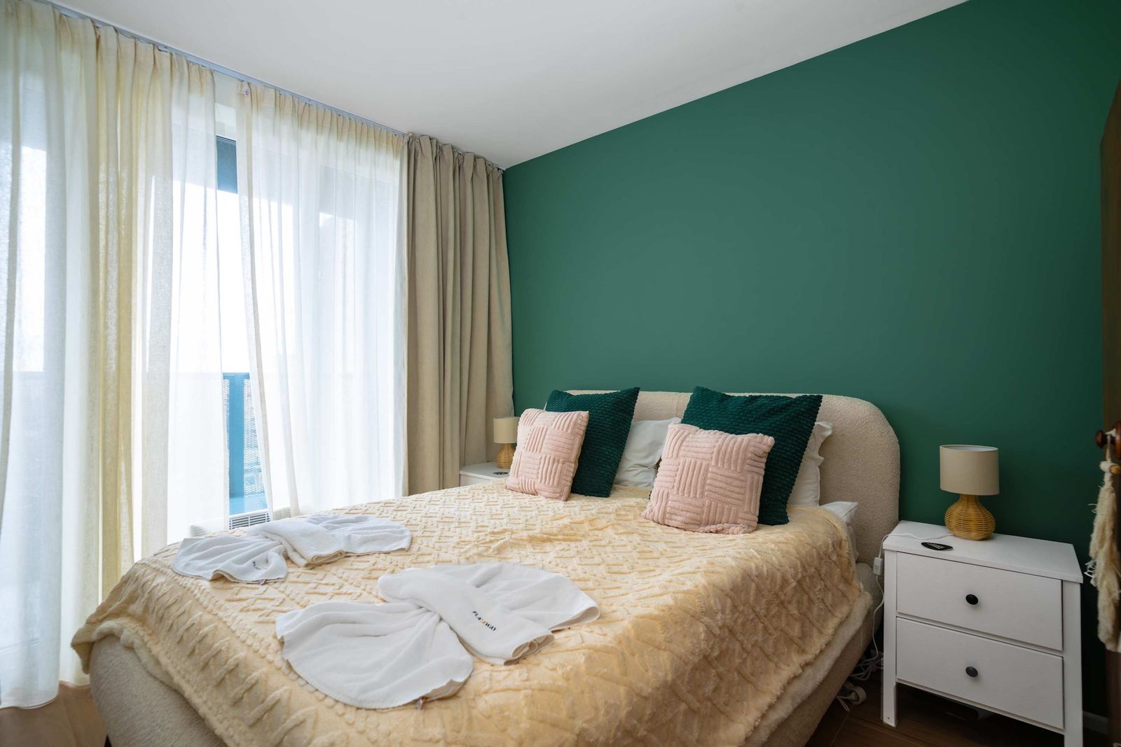 Charming 1BR with Balcony and View - Photo 20