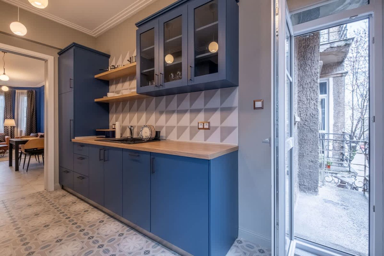 Sofia’s Classy Blu -2 Bedrooms - Photo 29