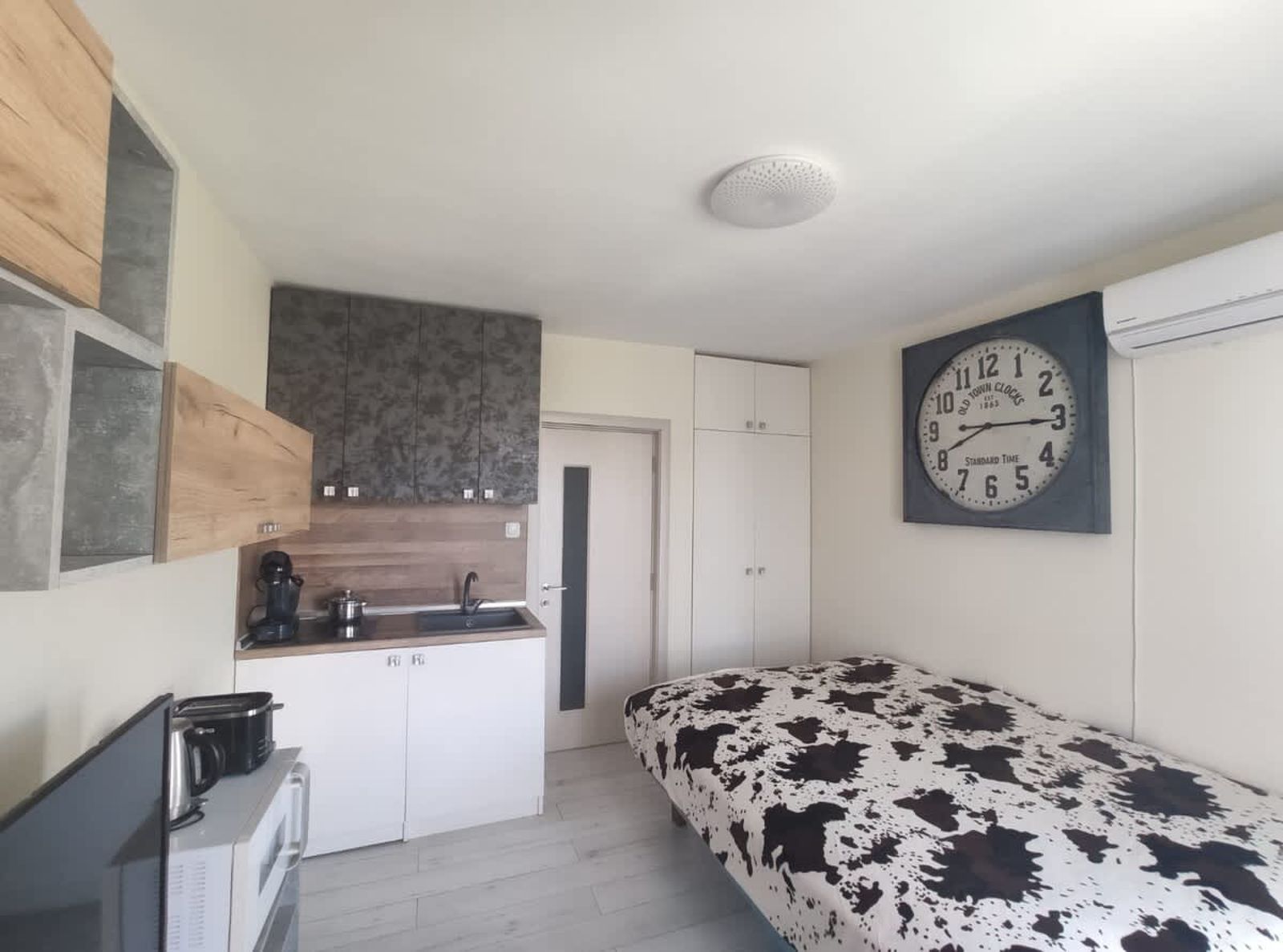 Stylish Studio in Sarafovo - Photo 13