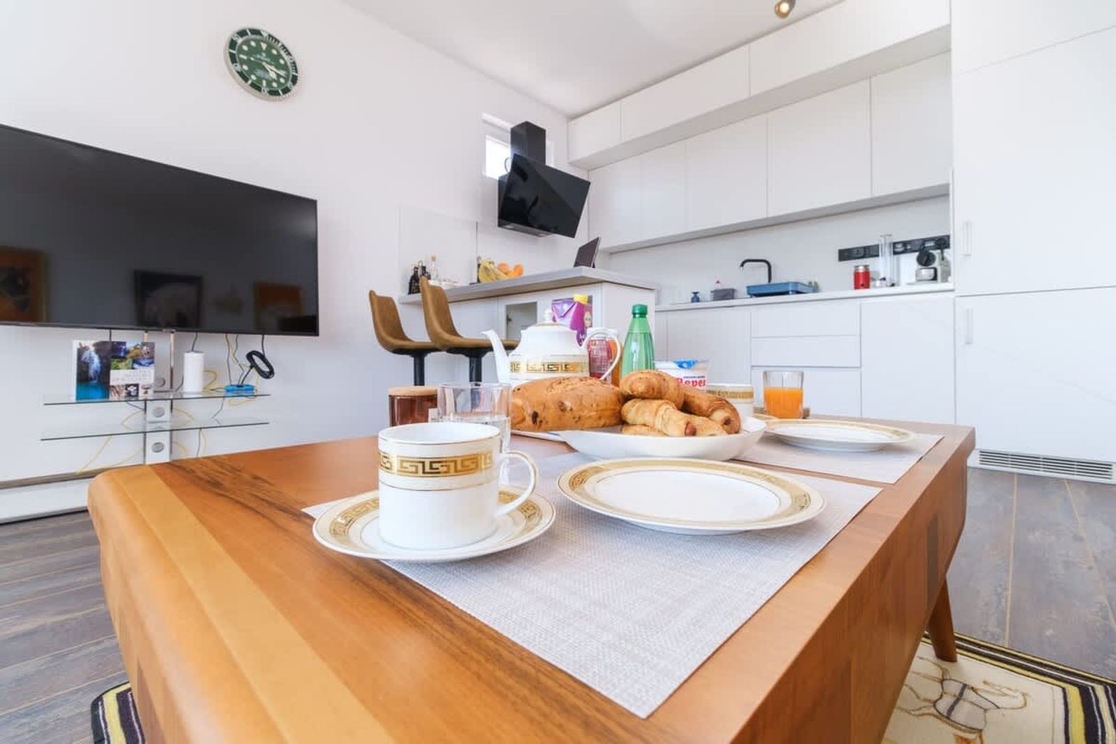 Serene Luxe Oasis Retreat on the Outskirts - Photo 38