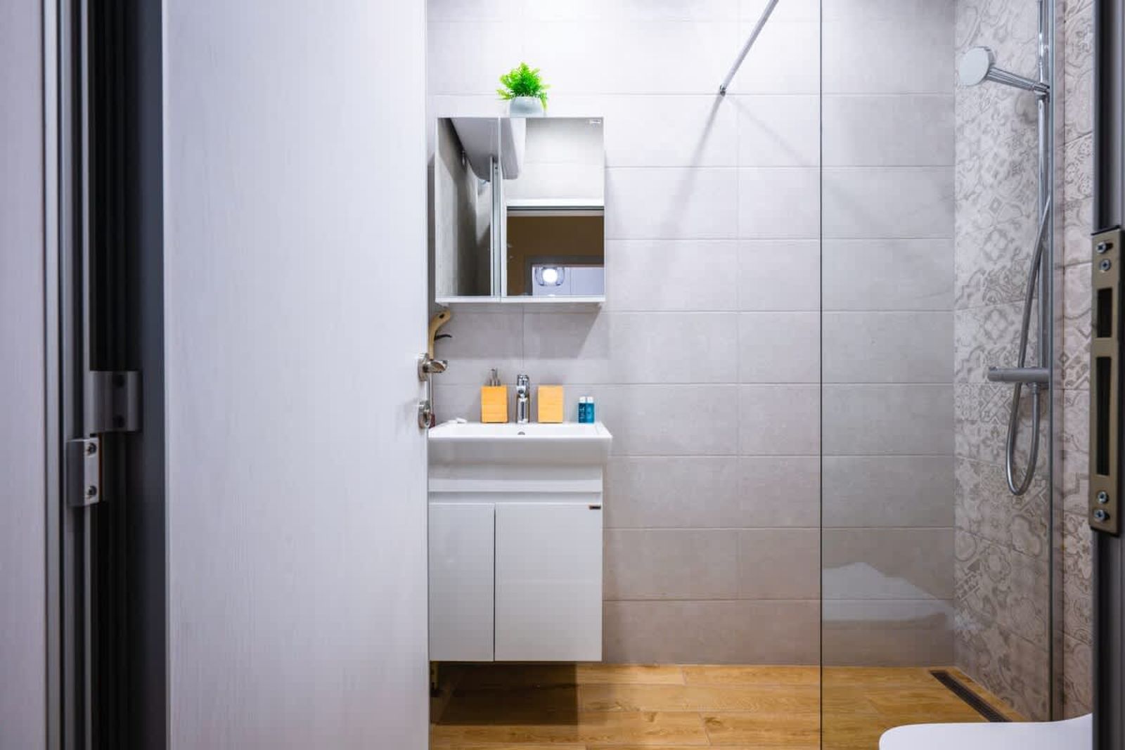 Bright and Cosy 1BD Flat:Perfect for Business Trip - Photo 16