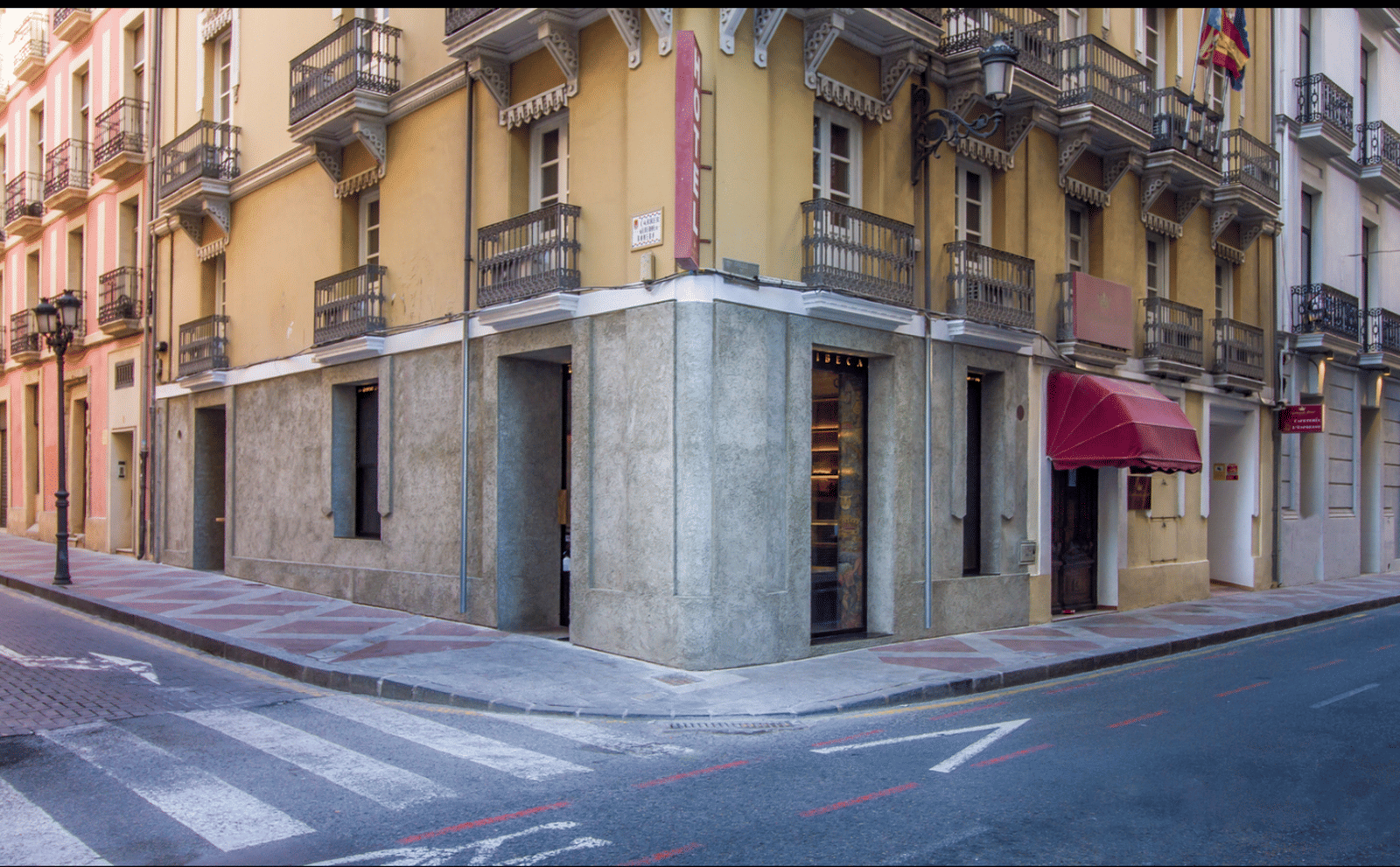 Tribeca Restaurant - Photo 13