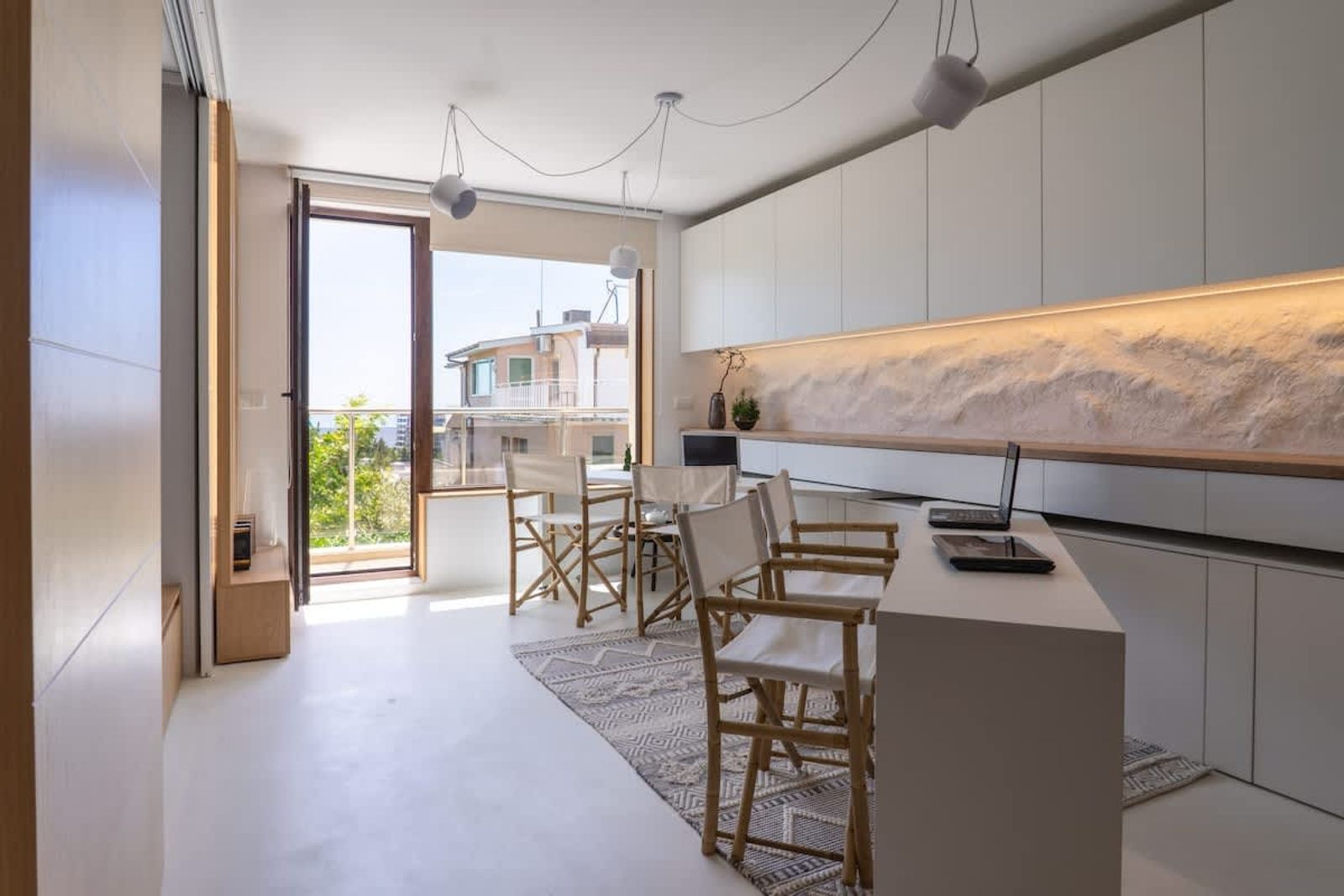 Smartly Designed Flat with Balcony &amp; Parking - Photo 5