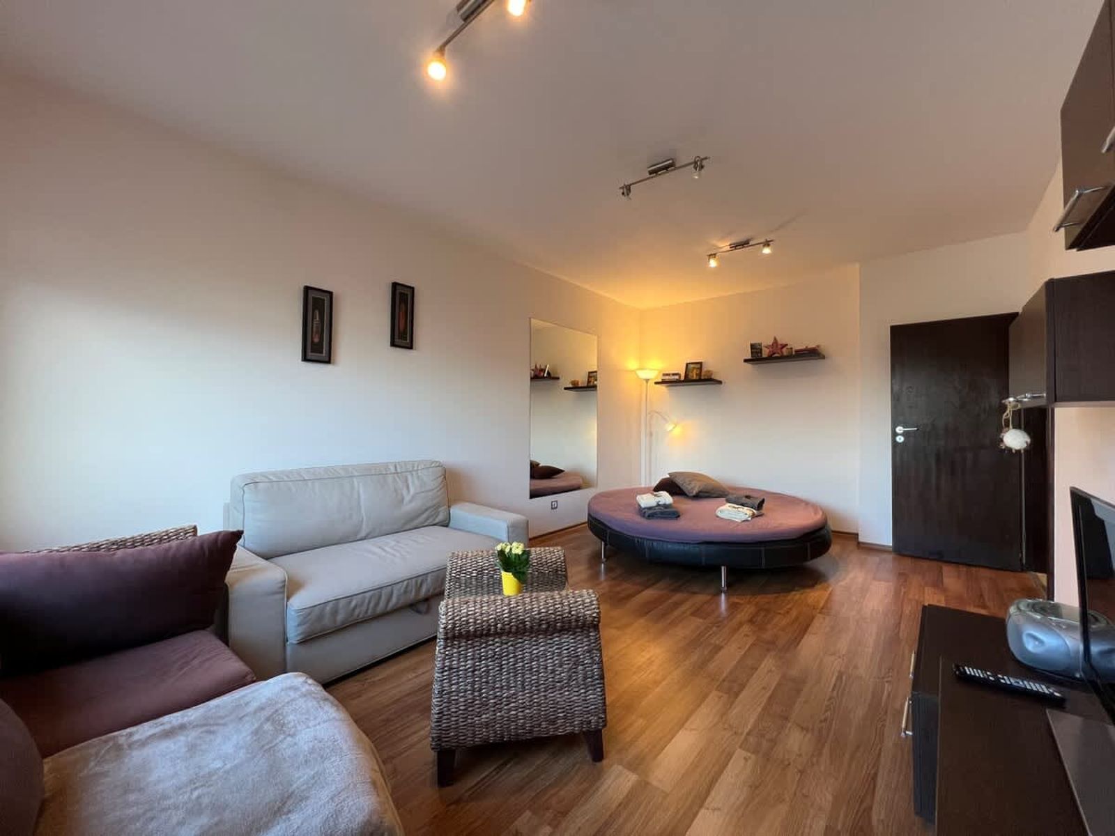 Donna's Apartment 1 Bedroom at Lozenets district - Photo 8