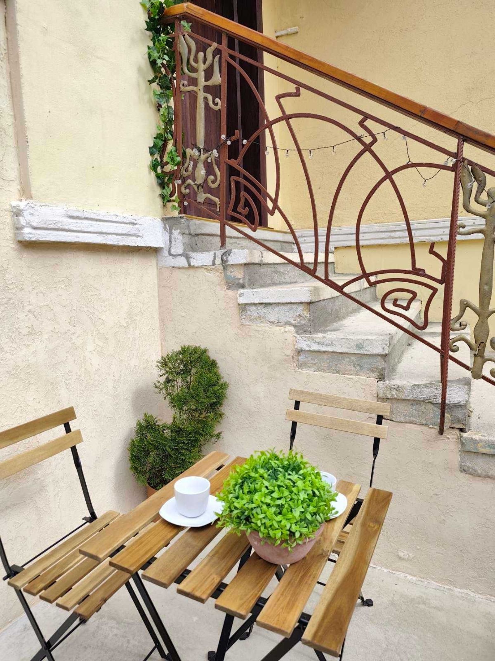 Apo Apartment - Top Center - Photo 56