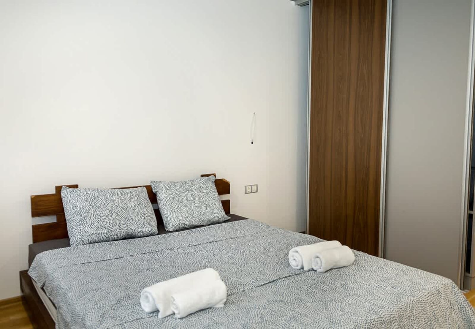 Modern Elegance in Varna – Spacious 3-Bedroom Home - Photo 18