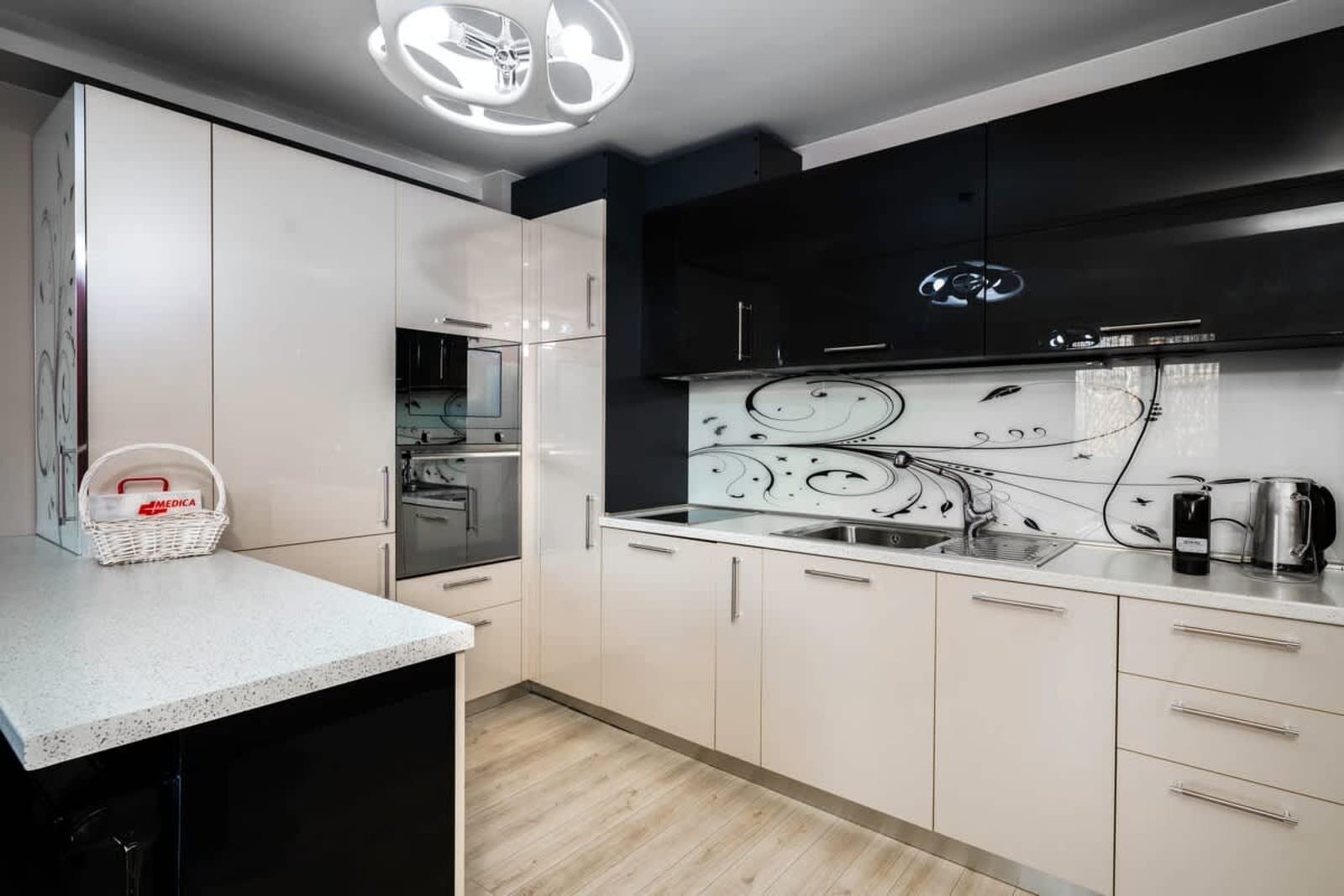 Elegant 1-BD in Lozenets, Prime Sofia Location - Photo 8