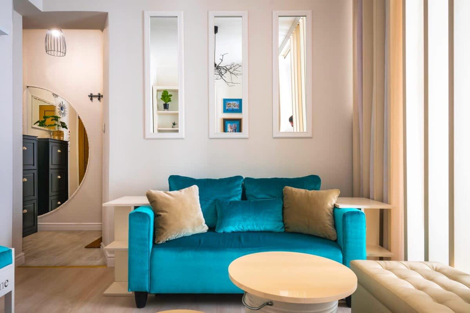 Bright Bohemian Studio with Prime Location - Cover Photo