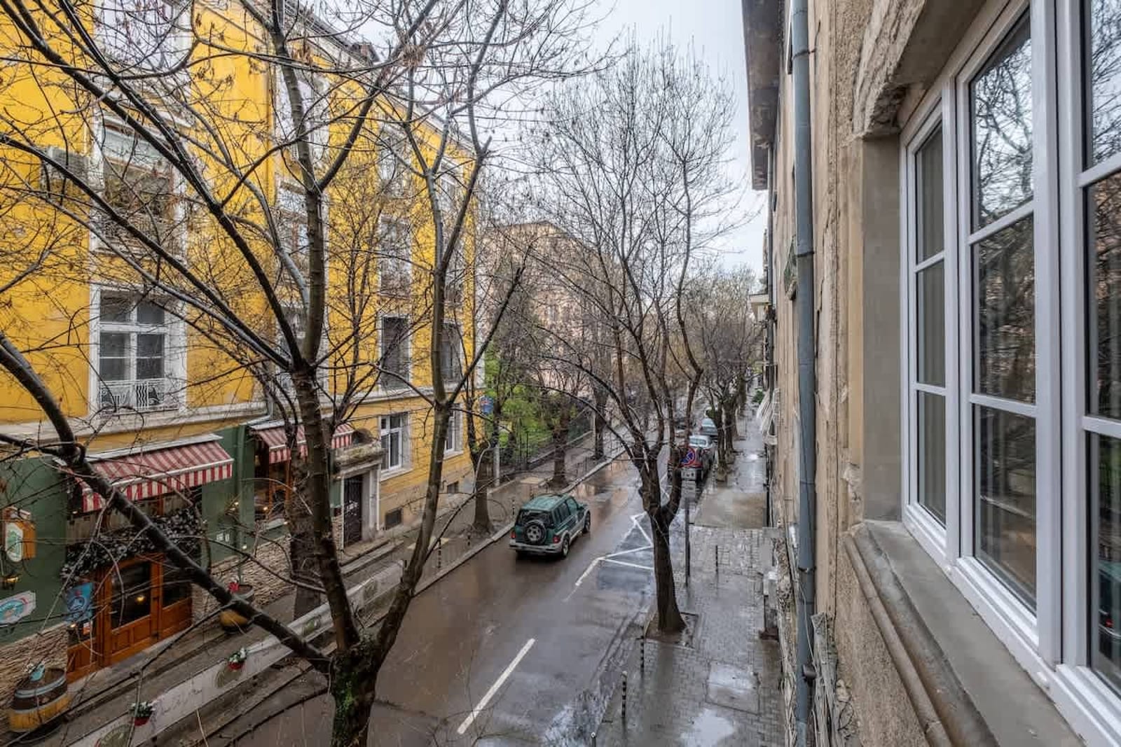 Sofia’s Classy Blu -2 Bedrooms - Photo 34