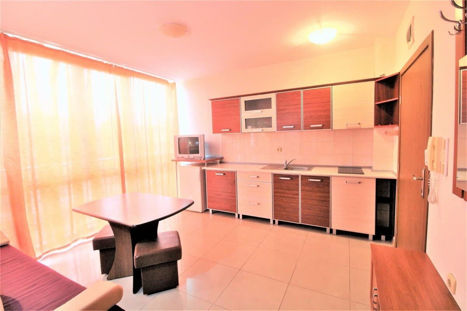 Cozy apartment in komplex Eden - Photo 13