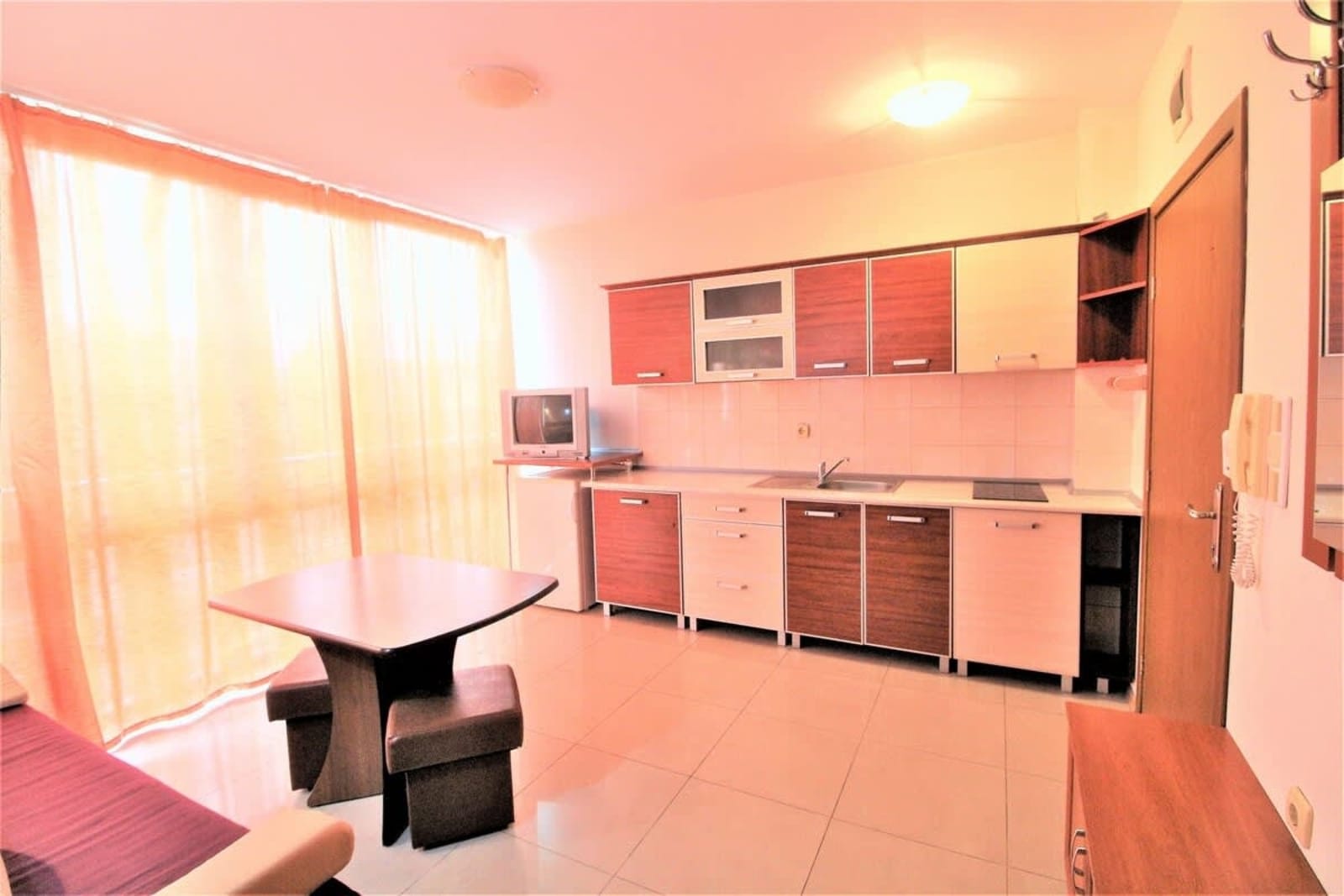 Cozy apartment in komplex Eden - Photo 13