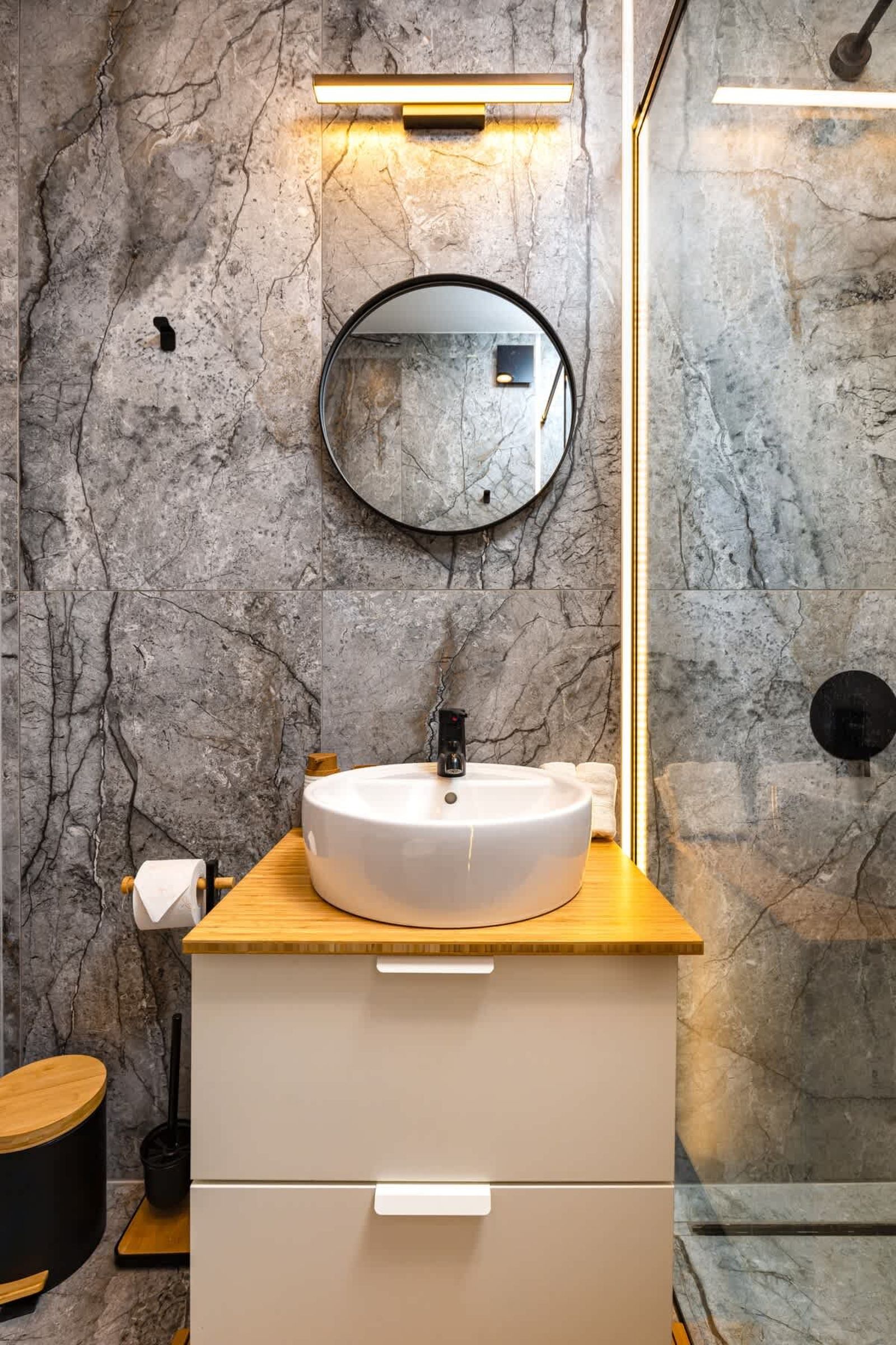 Chic and Charming 2BD Flat in the Heart of Plovdiv - Photo 33