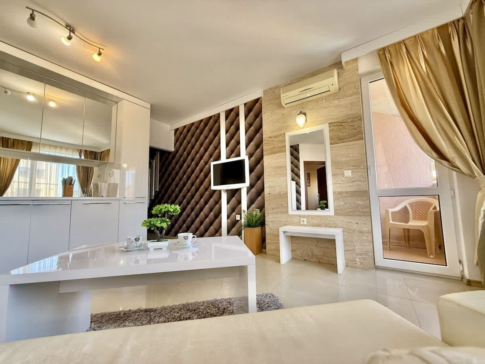 Cozy apartment in Emerald Paradise - Photo 8