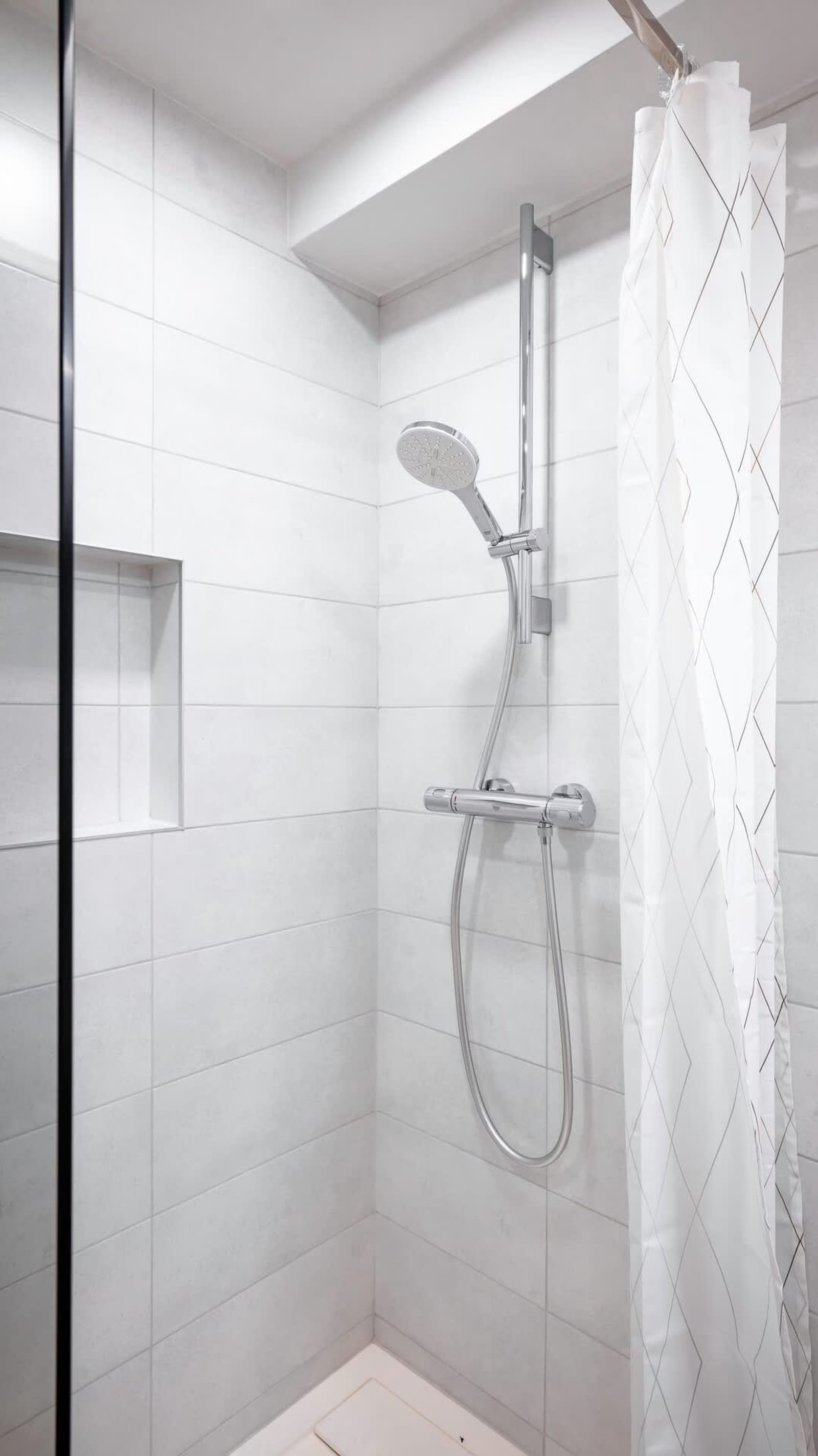 Cozy 1BD Apartment next to NDK - Photo 27