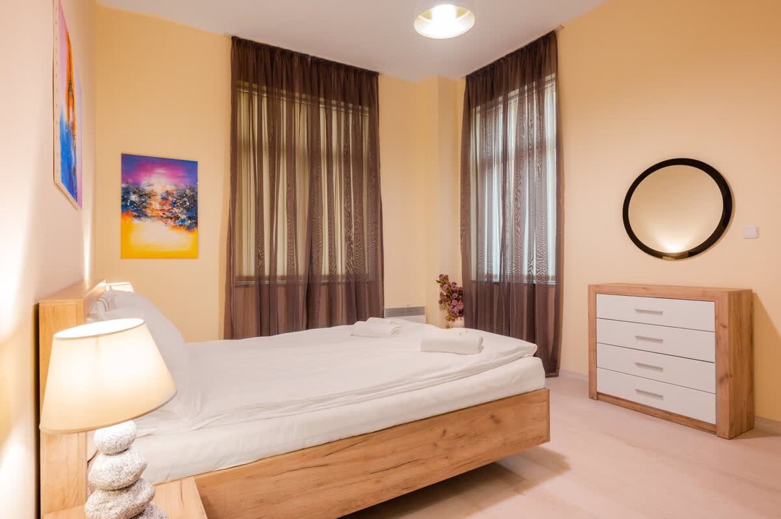 Cozy 2BD Flat + Work Space I Remote workers haven - Photo 7