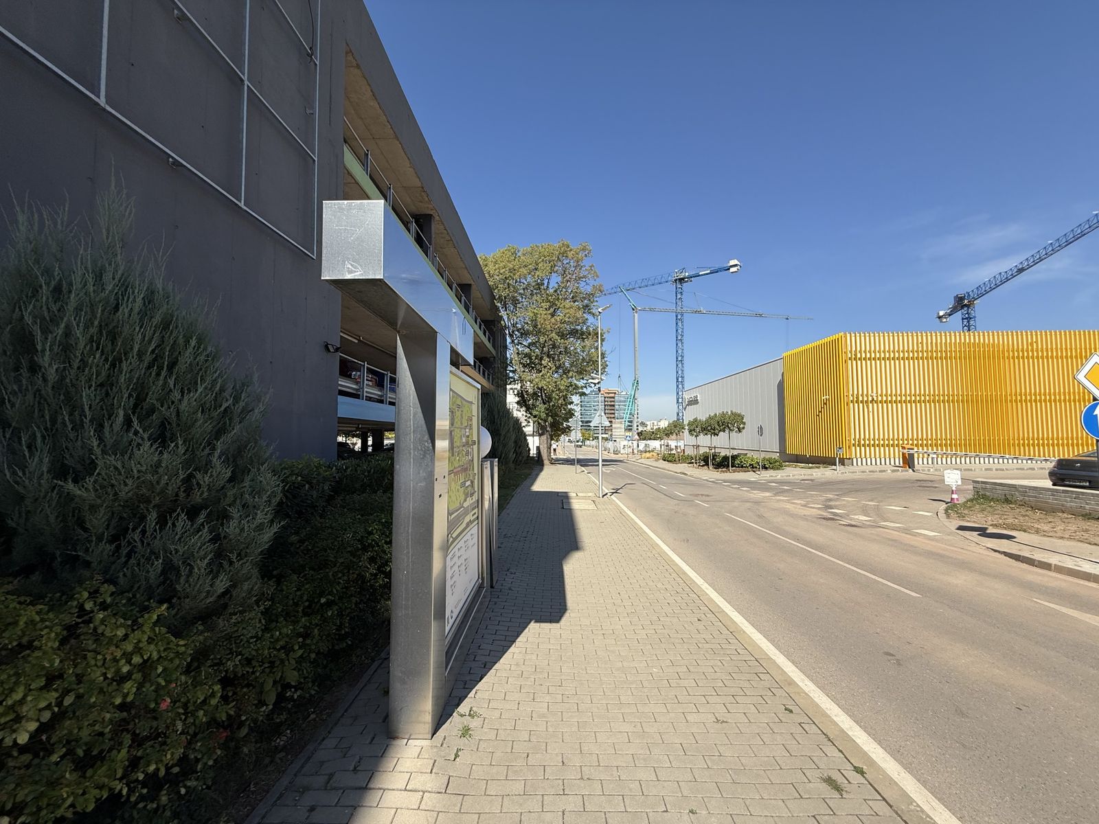 Big 5 Story Parking with security - Photo 12