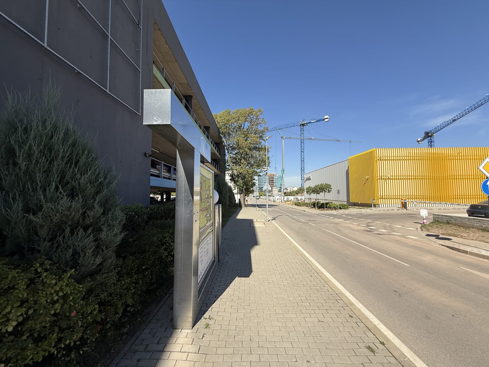 Big 5 Story Parking with security - Photo 12