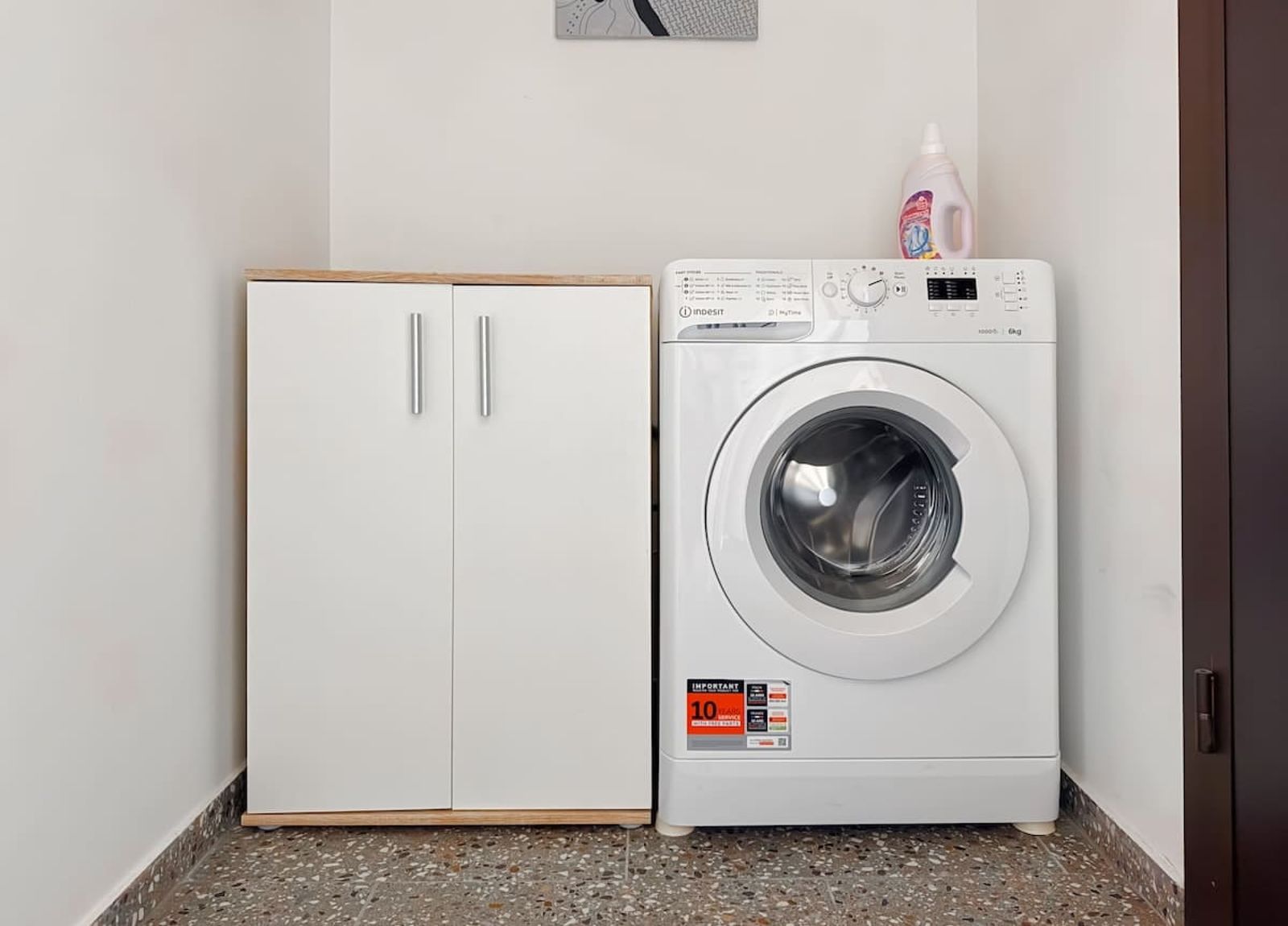 Split-Level City Stay with Balcony - Photo 16