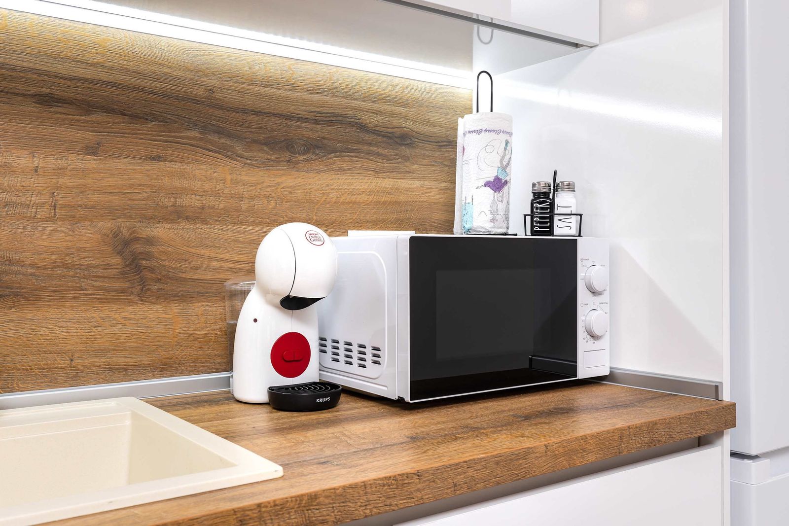 The Cozy Nest - Modern 1BR with Balcony - Photo 16