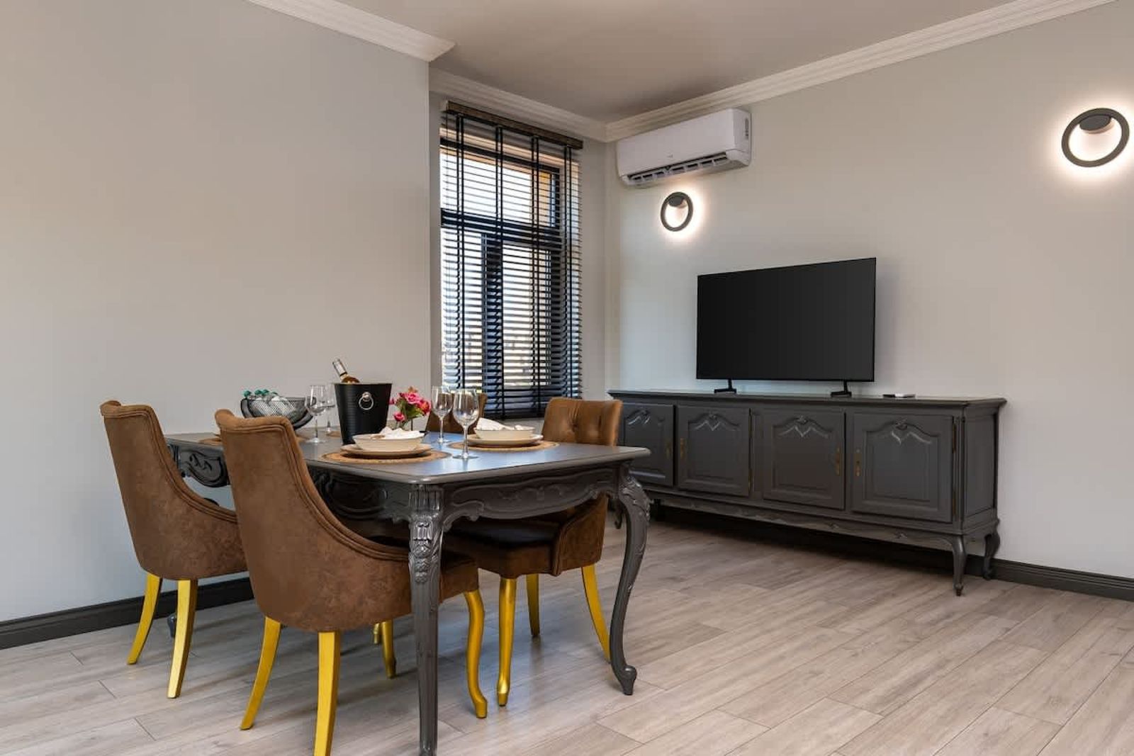 Central Apartments with Garden view - Apt No. 8 - Photo 6