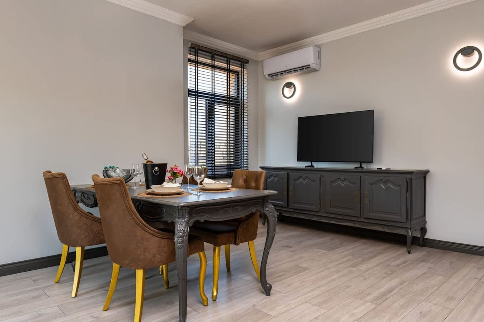 Central Apartments with Garden view - Apt No. 8 - Photo 6