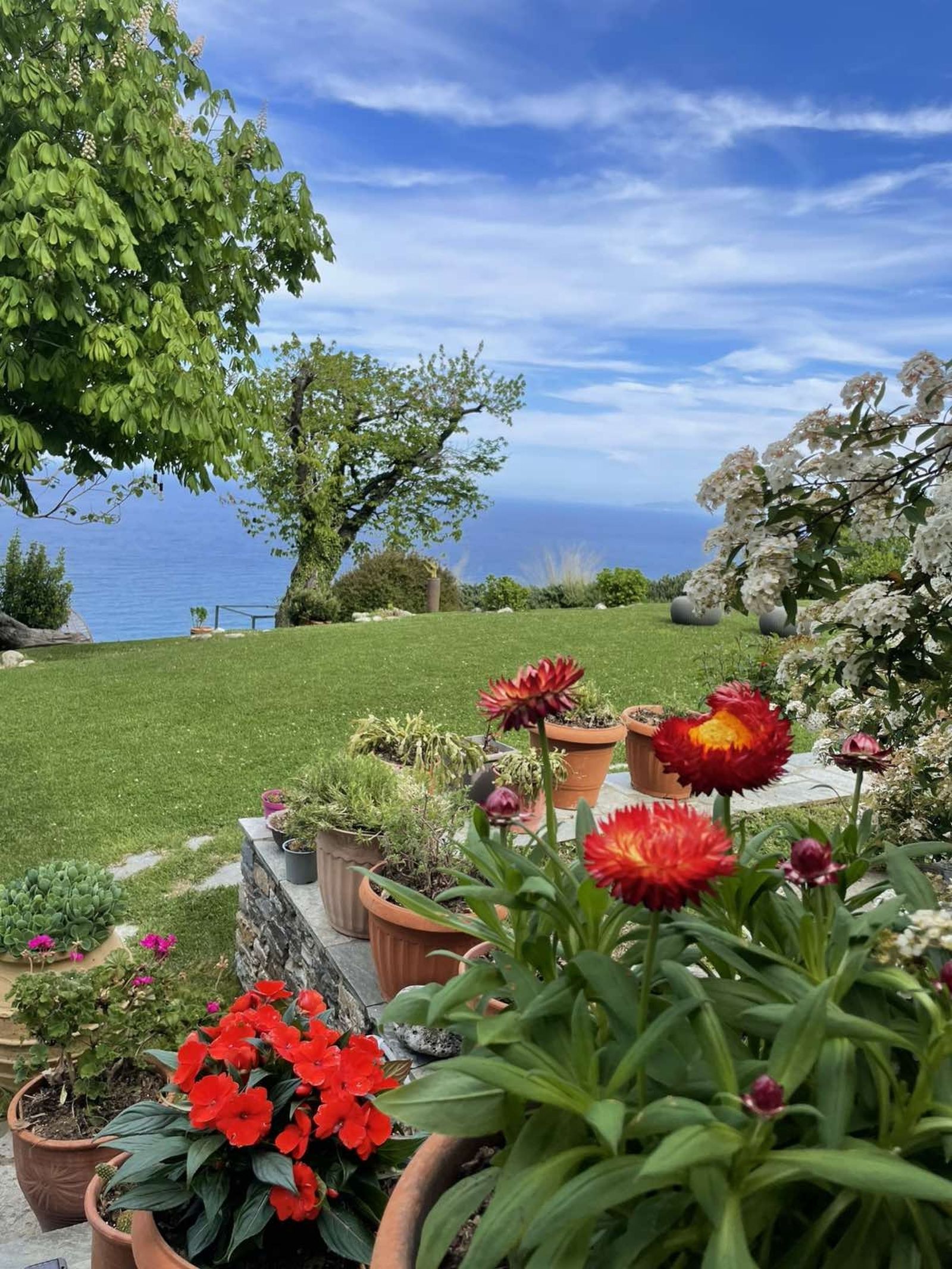 Small Luxury Hotel like an old Traditional house in Pelion with amazing garden and breathteking sea view to the agean. - Photo 2