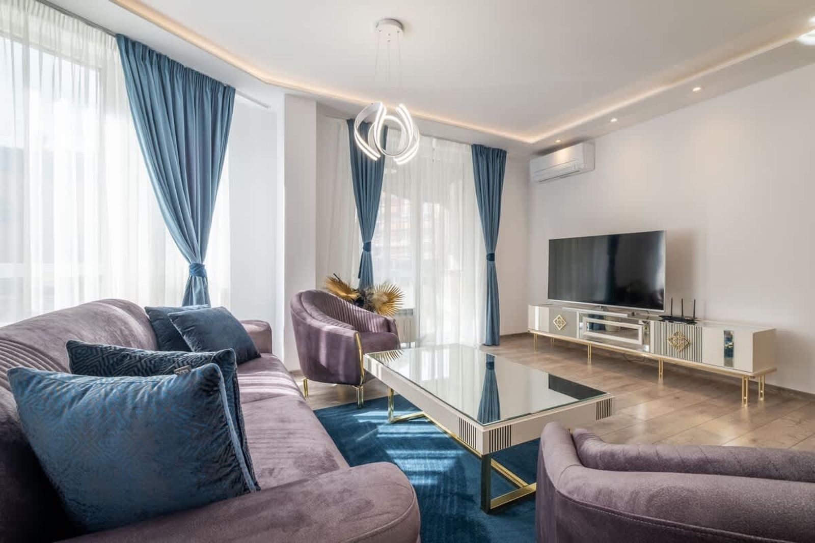 Elegant Deluxe - 2 Bedrooms apt. - Photo 9