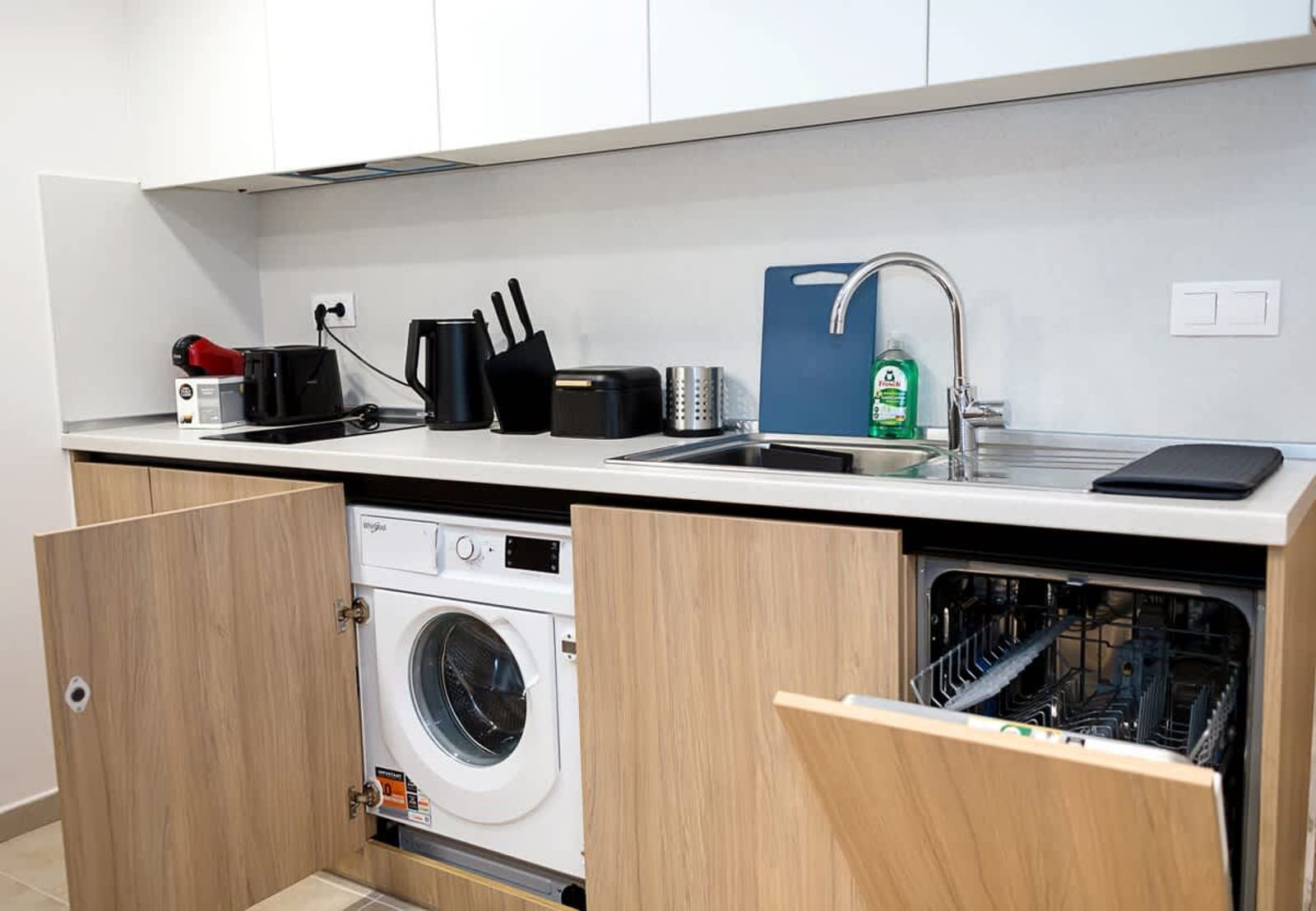 Private Villa with 5BD, Pool &amp; Stunning Sea Views - Photo 25