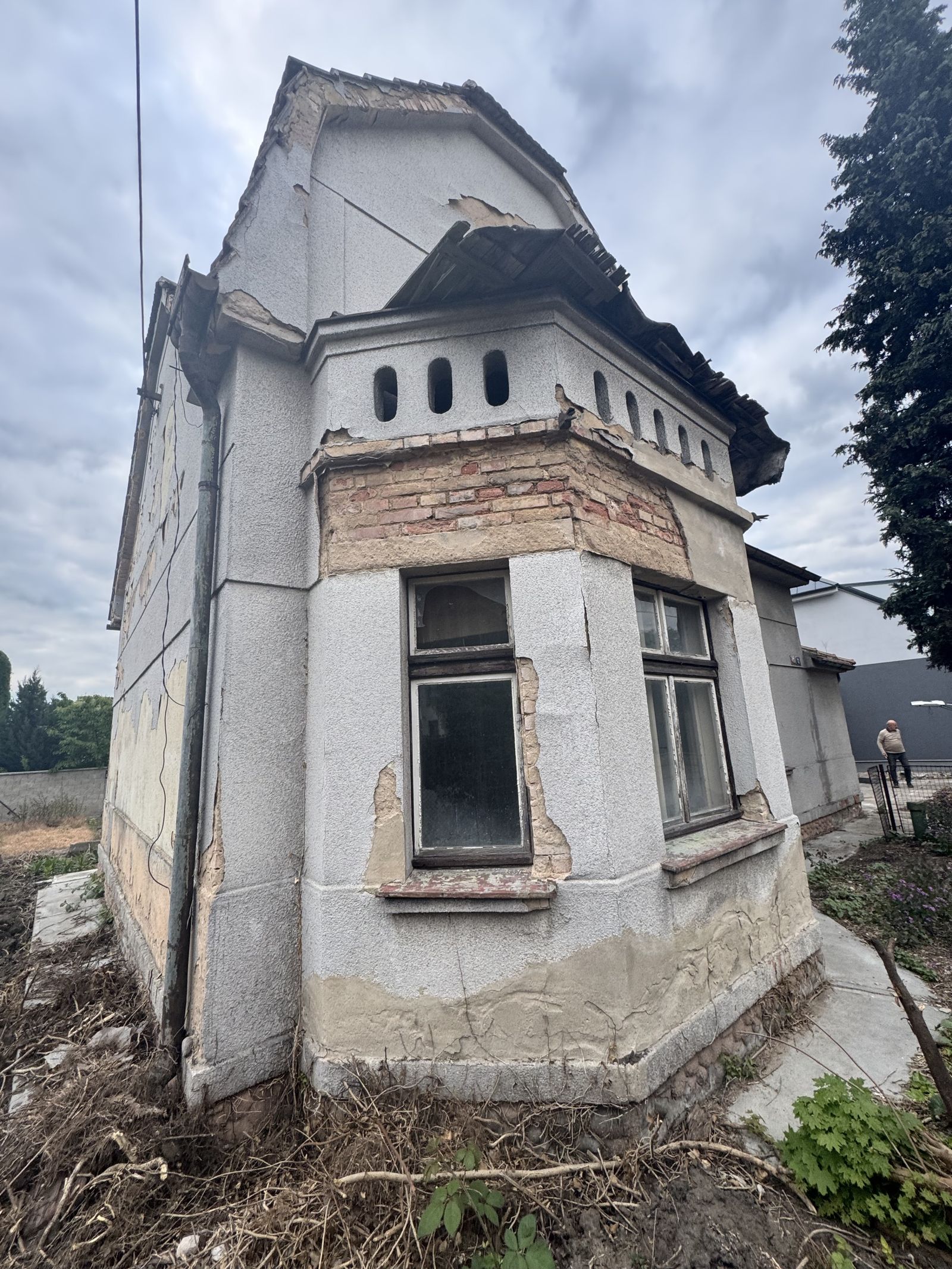 Old horor house - Photo 4