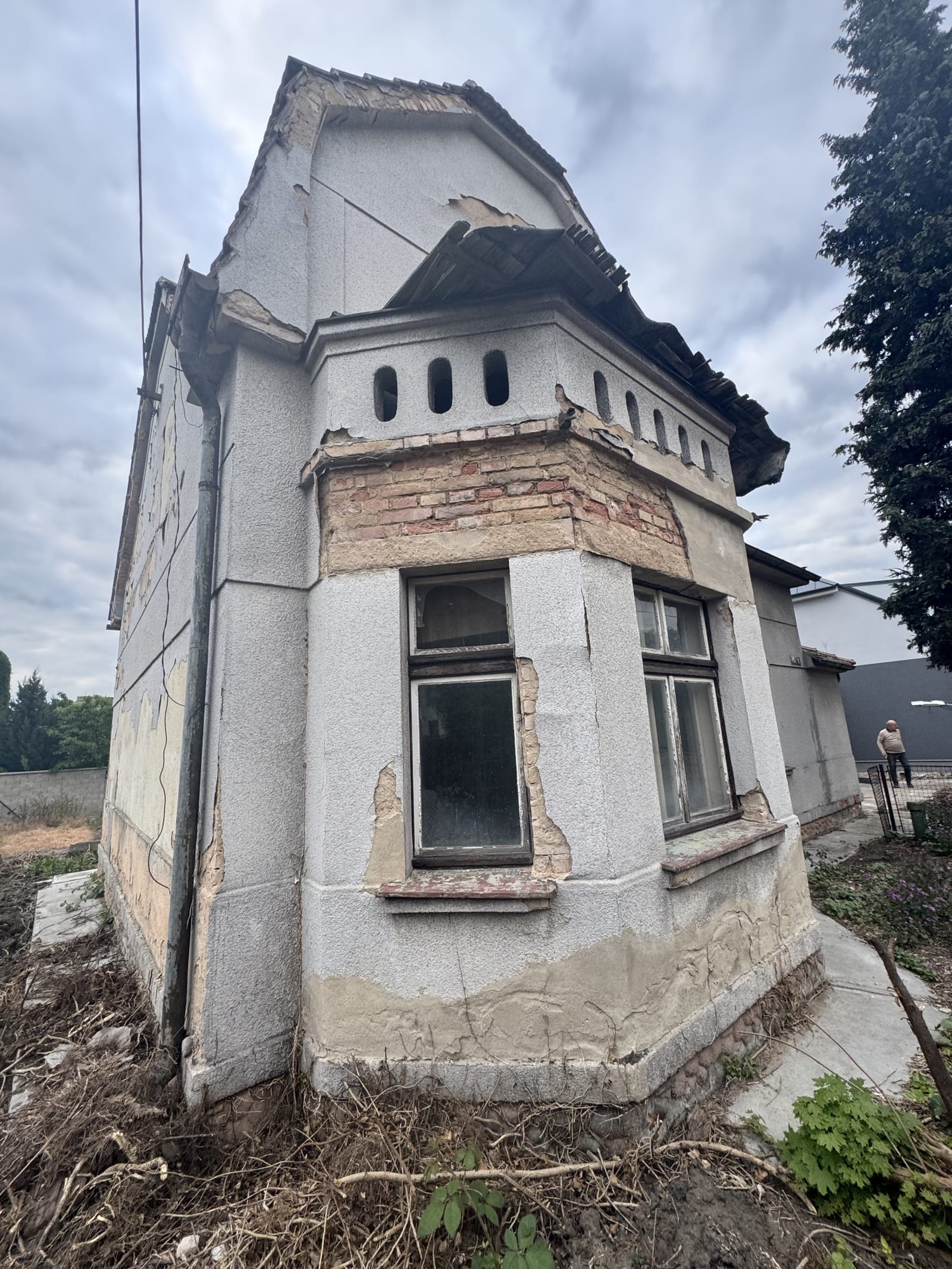 Old horor house - Photo 4