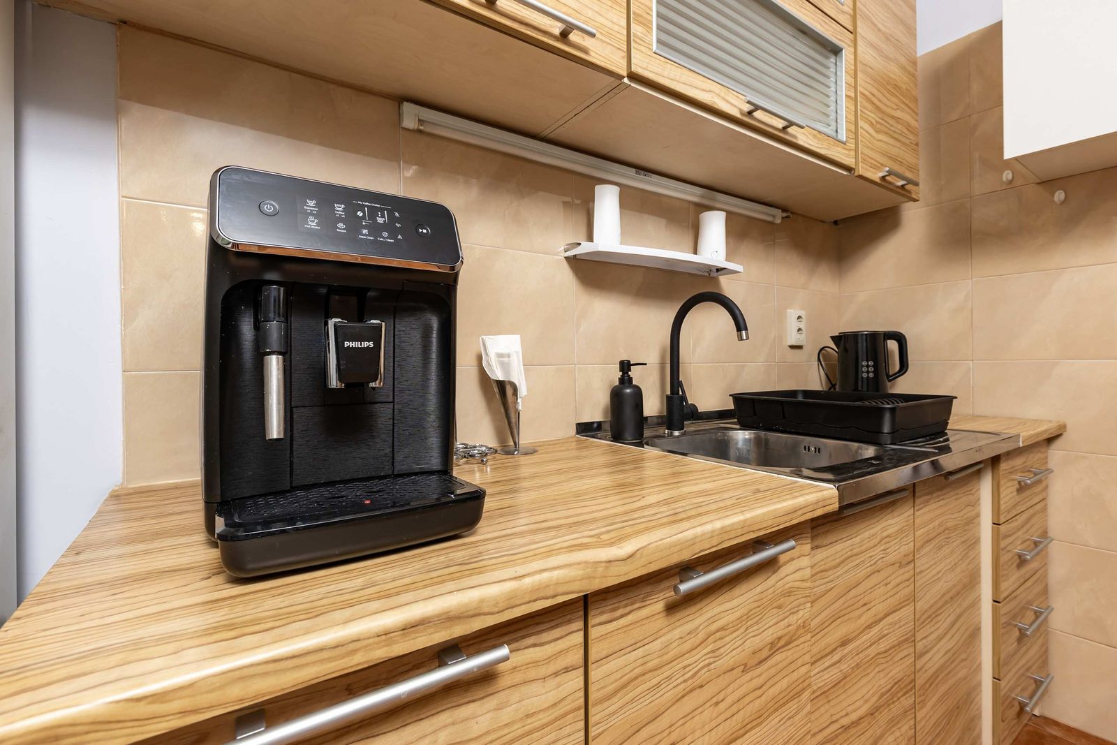 Cozy Floor from a House Near the City Center - Photo 6