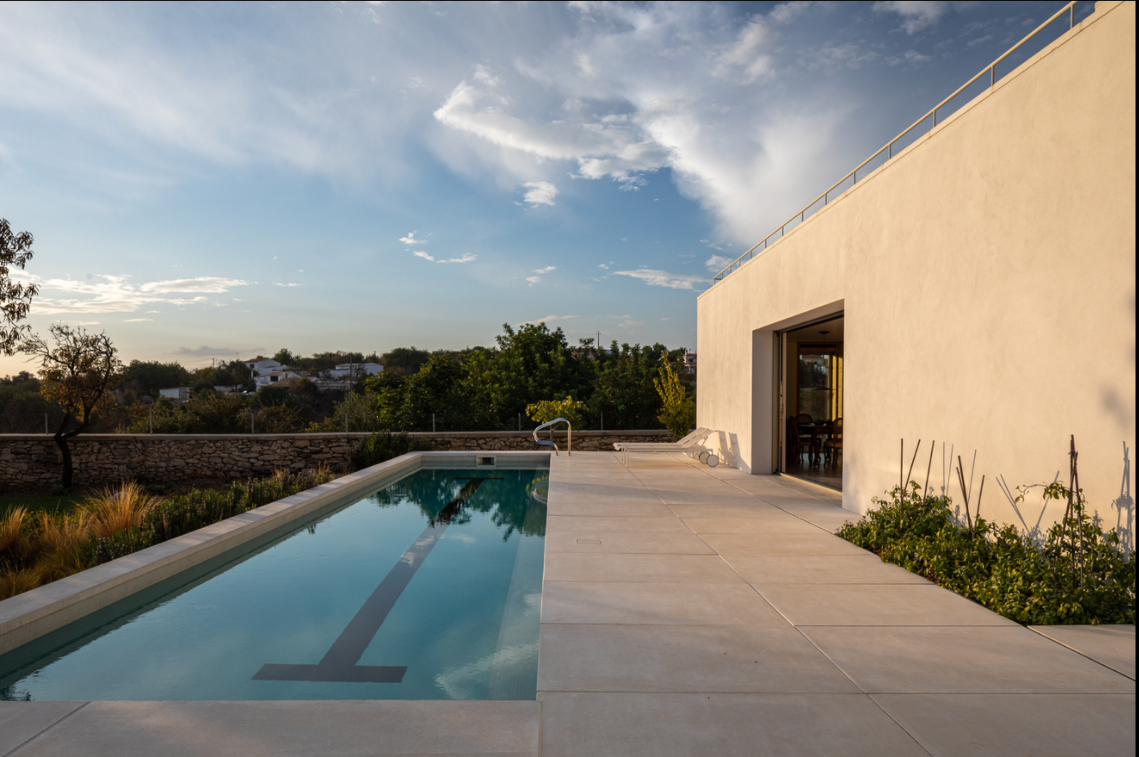 Courtyard House - Photo 14