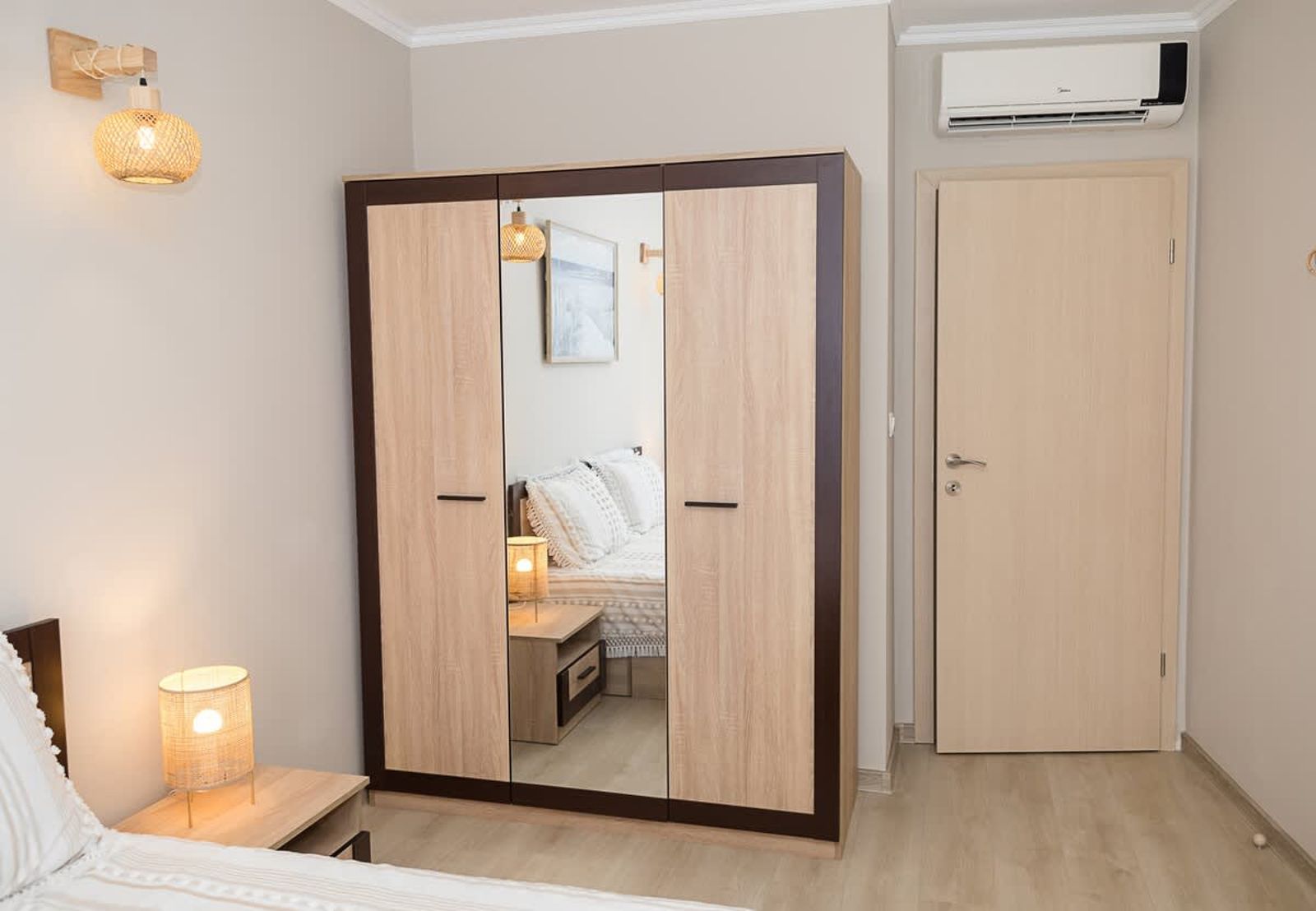 Seaside Bliss: Elegant 1BD with Stunning View - Photo 16