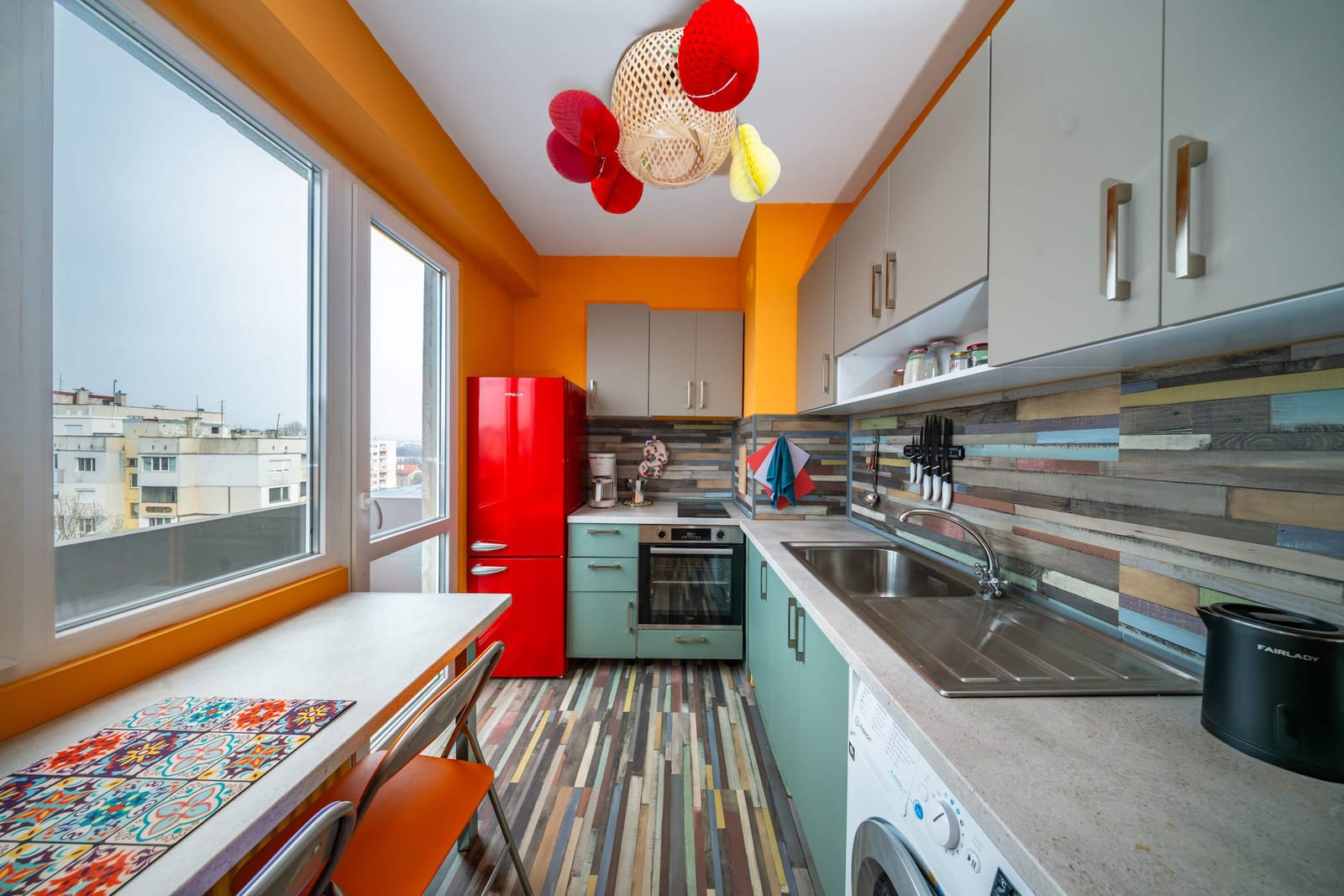 Life in Colours - Artistic 1BD Apartment - Photo 16