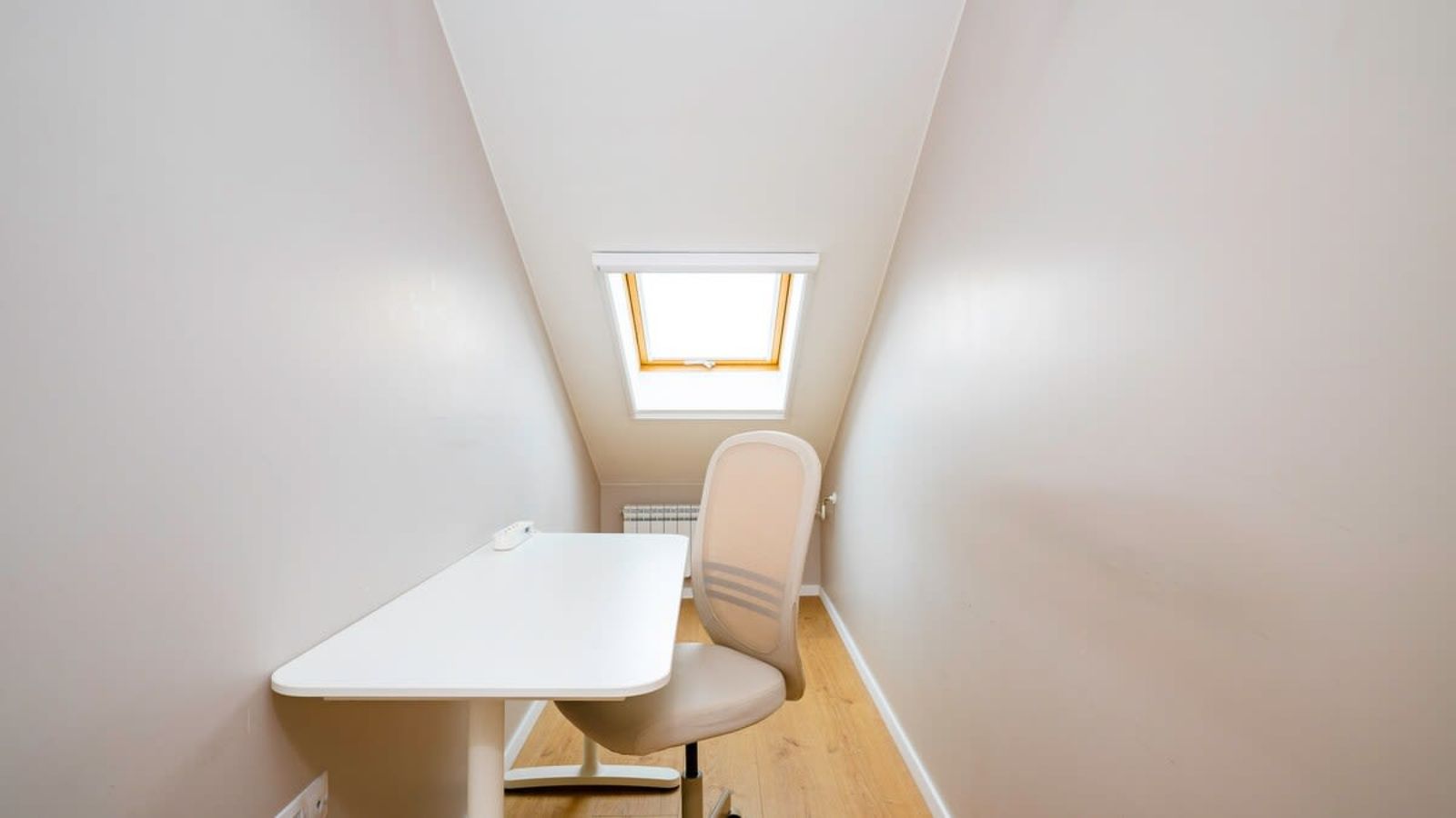 Quiet 2 BDR Comfort Near NDK + Workspace - Photo 5