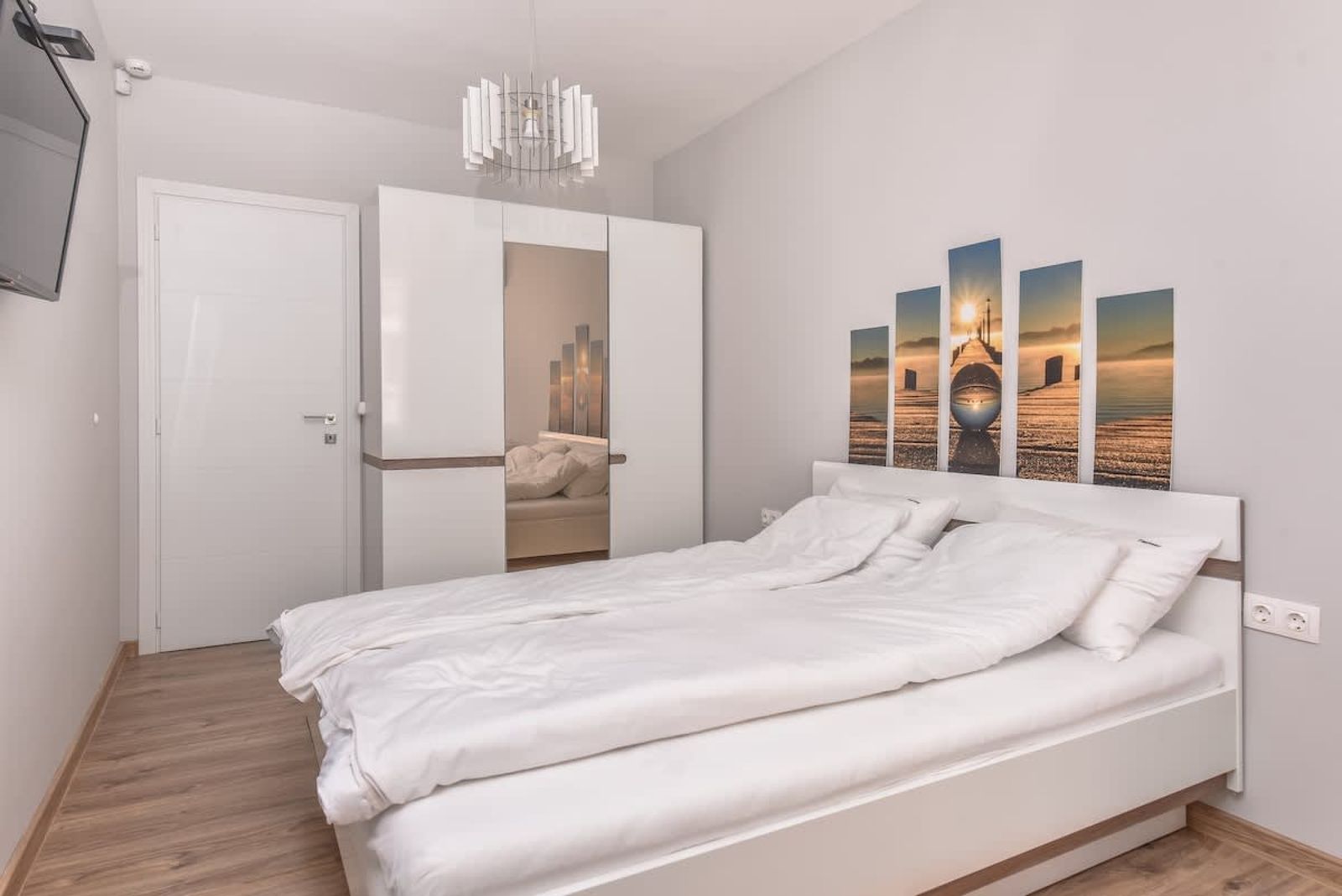 Stylish Residential Flat  with Parking &amp; Balcony - Photo 8