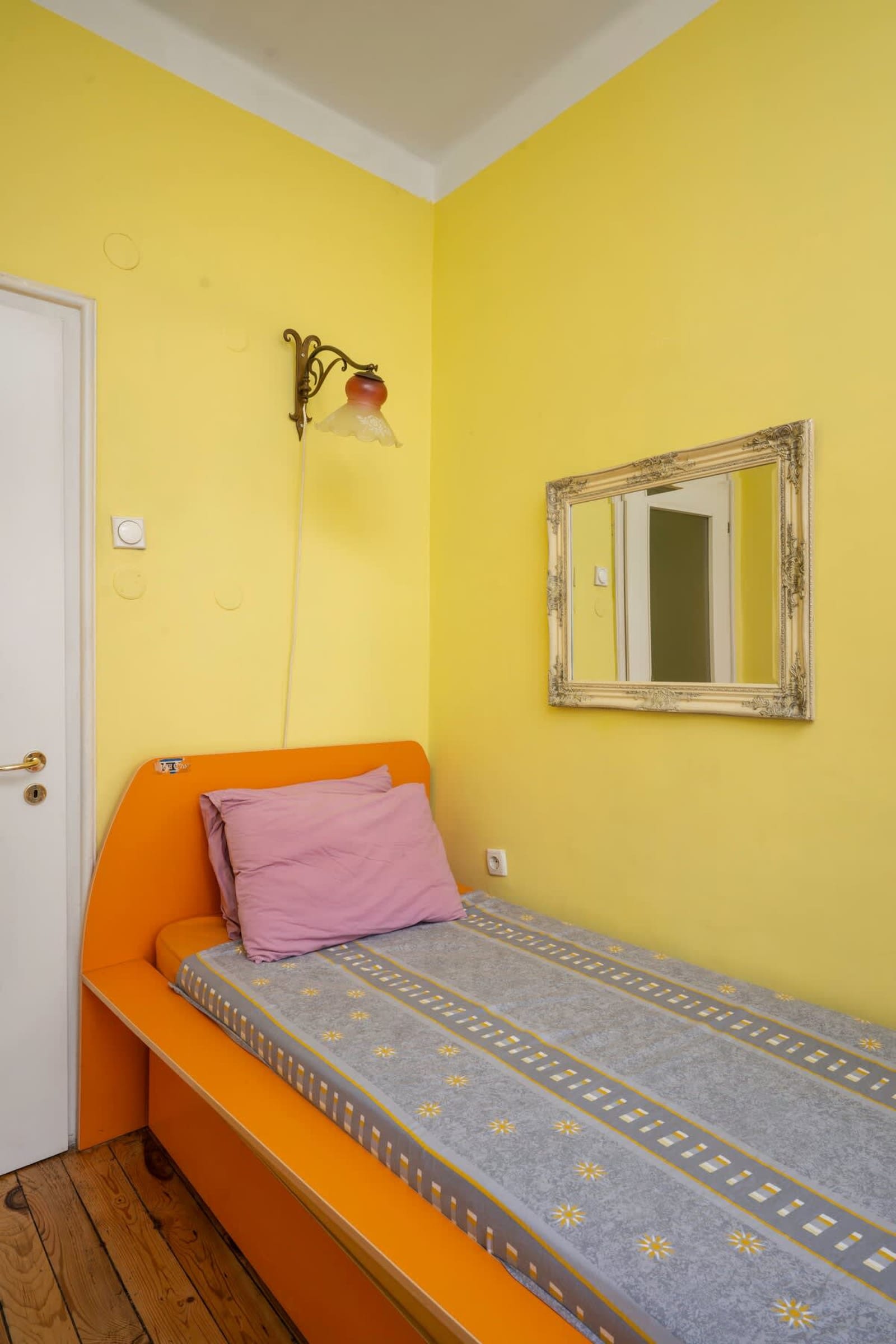 Sofia's 1BD Colourful Getaway Near NDK - Photo 10