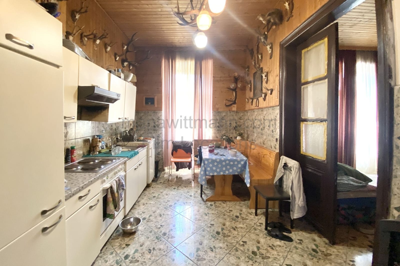 Location 246 - Photo 2