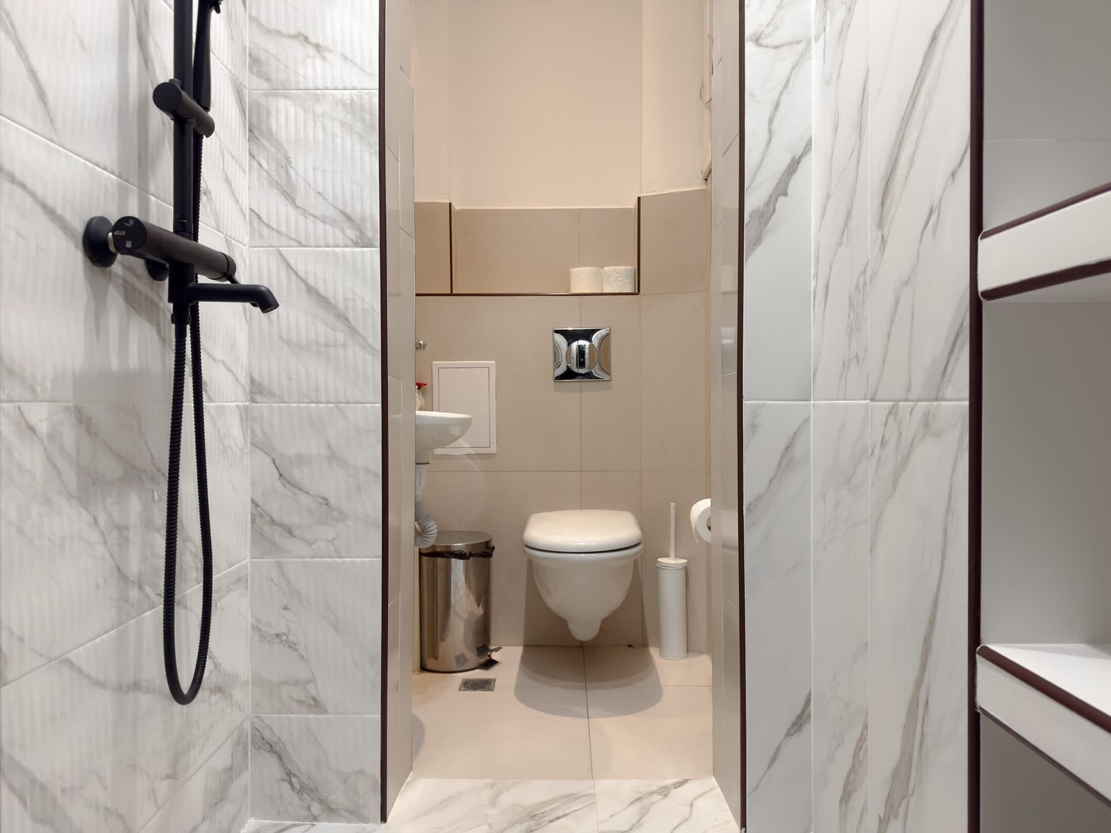 Cozy Central 1BD Apartment - Photo 12