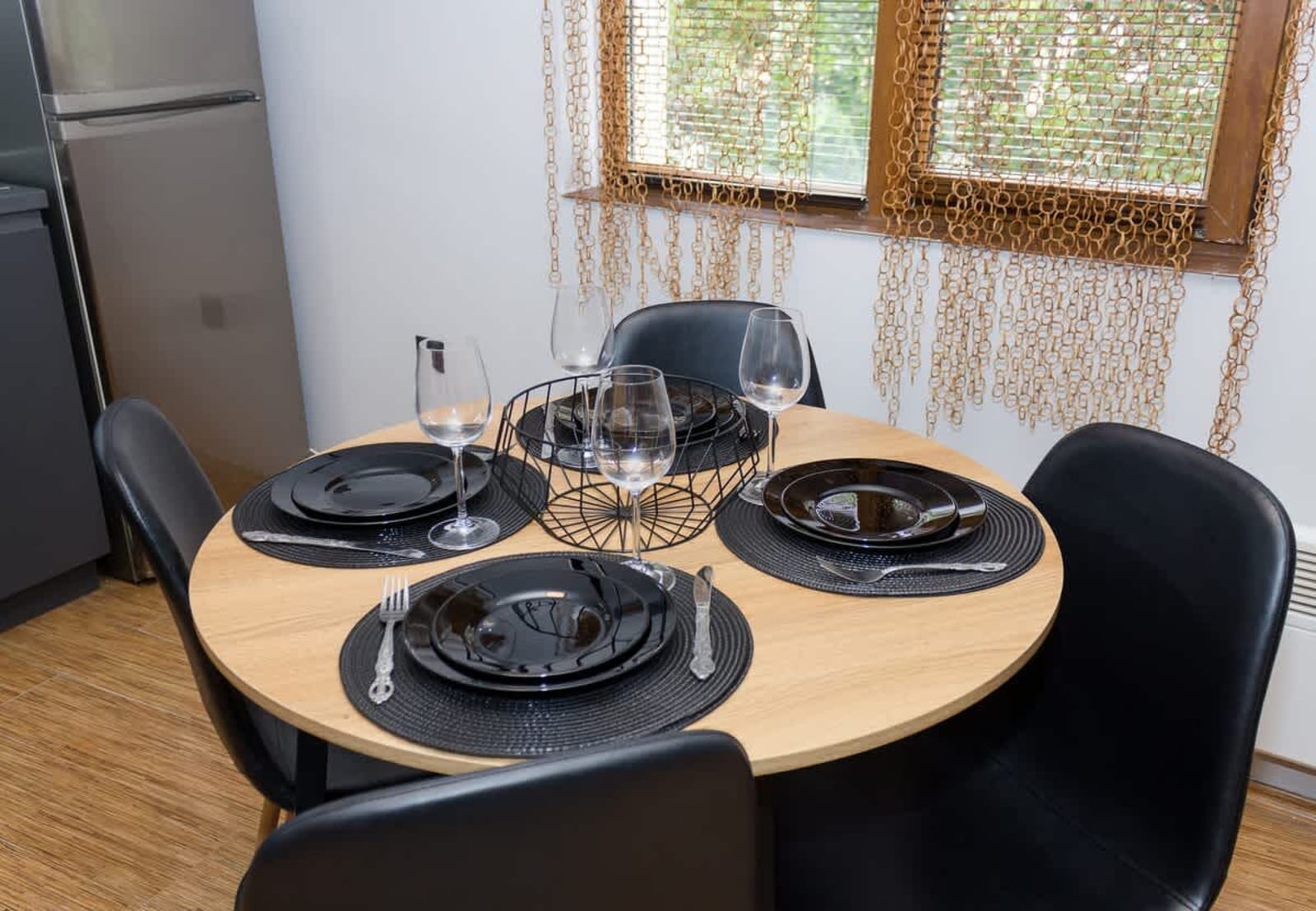 Modern Comfort in Central Varna with WorkSpace - Photo 6