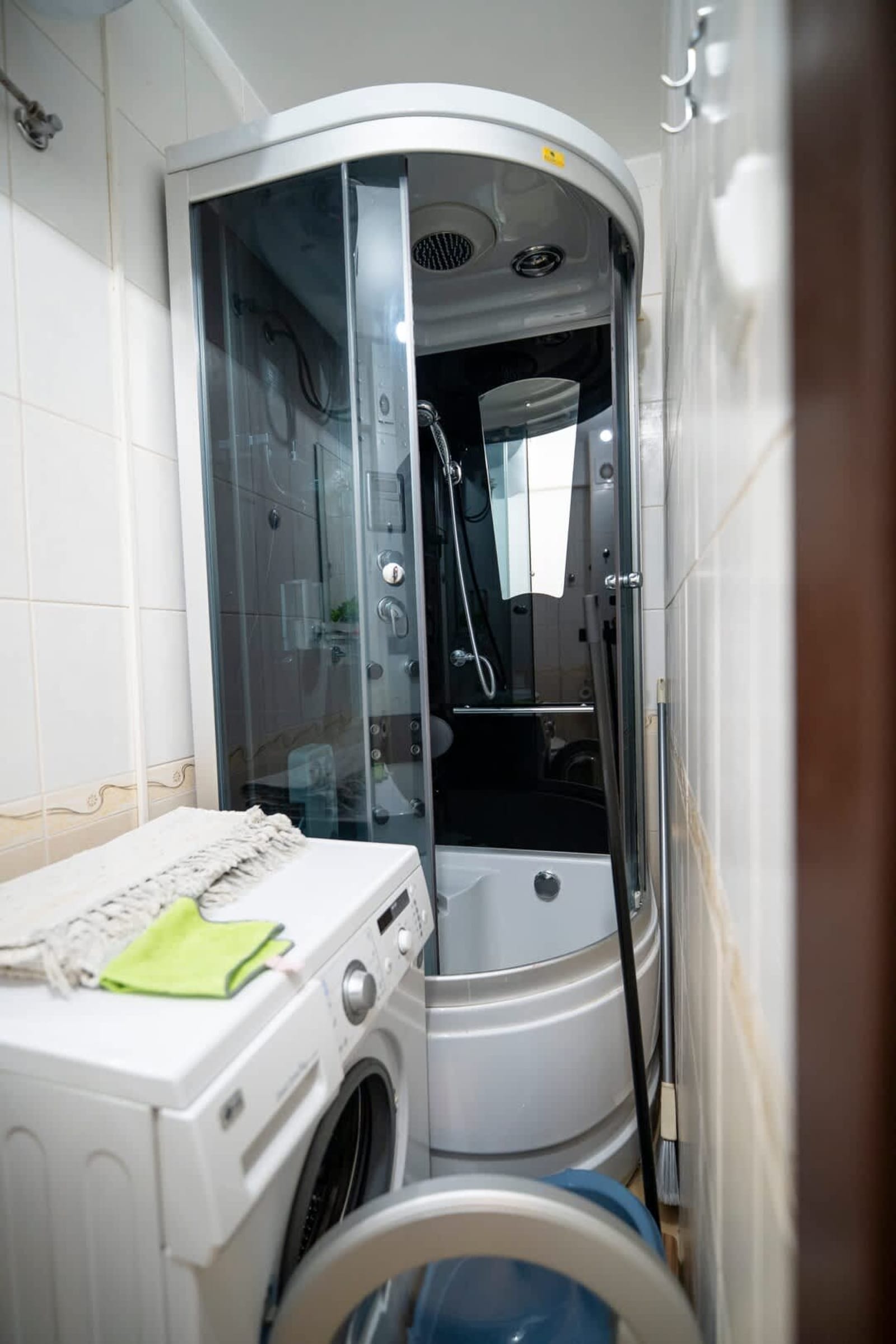 The Family Courtyard - Very LARGE 2BD Apartment - Photo 23